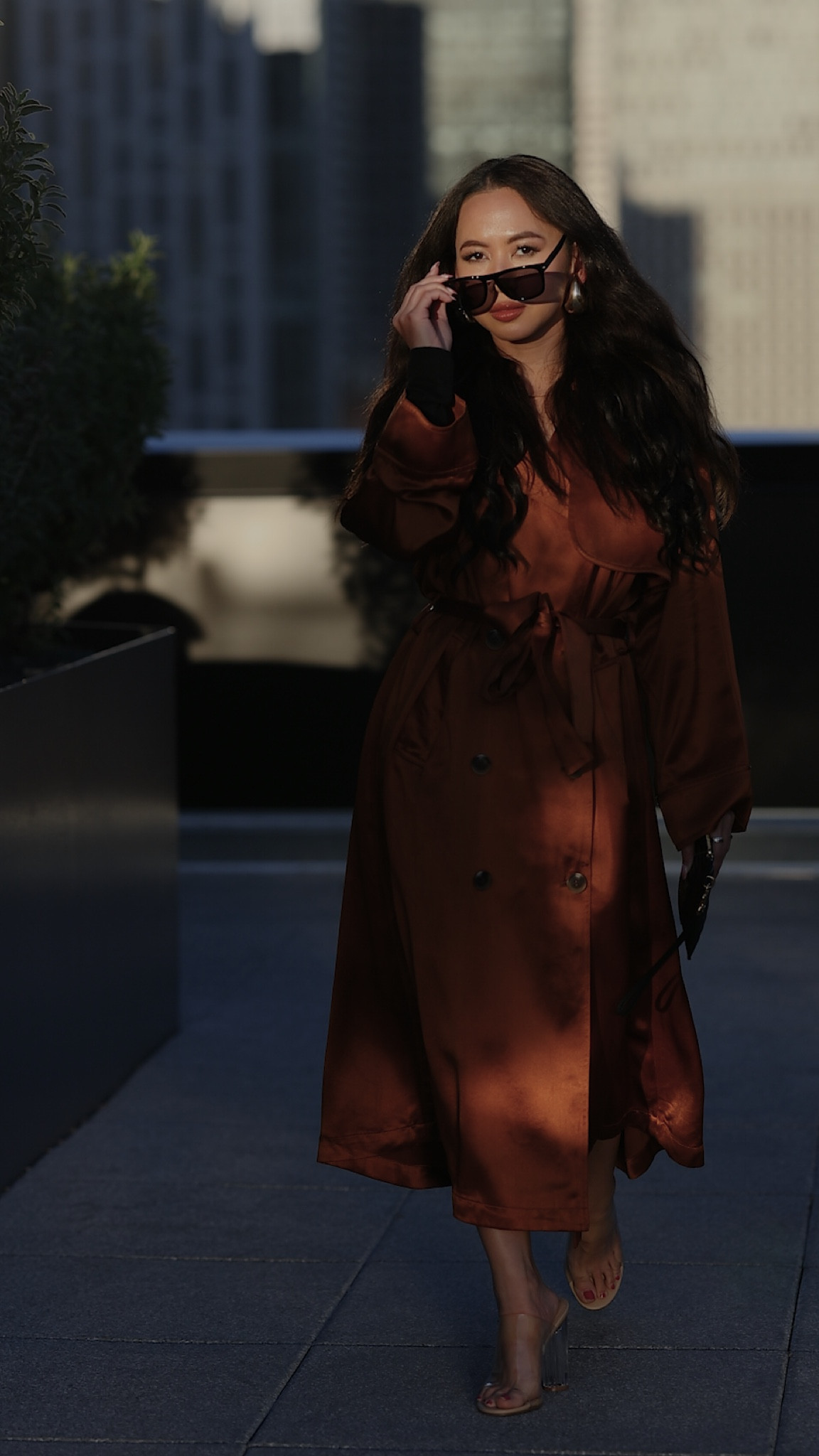 Classy and elegant look featuring Tom Ford sunglassess

#LTKstyletip