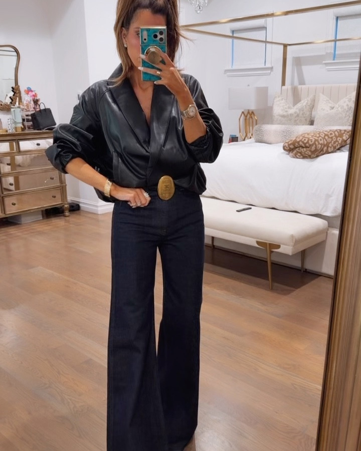 26 in jeans and small in jacket 

#LTKootd #LTKdayinmylife #LTKSaleAlert