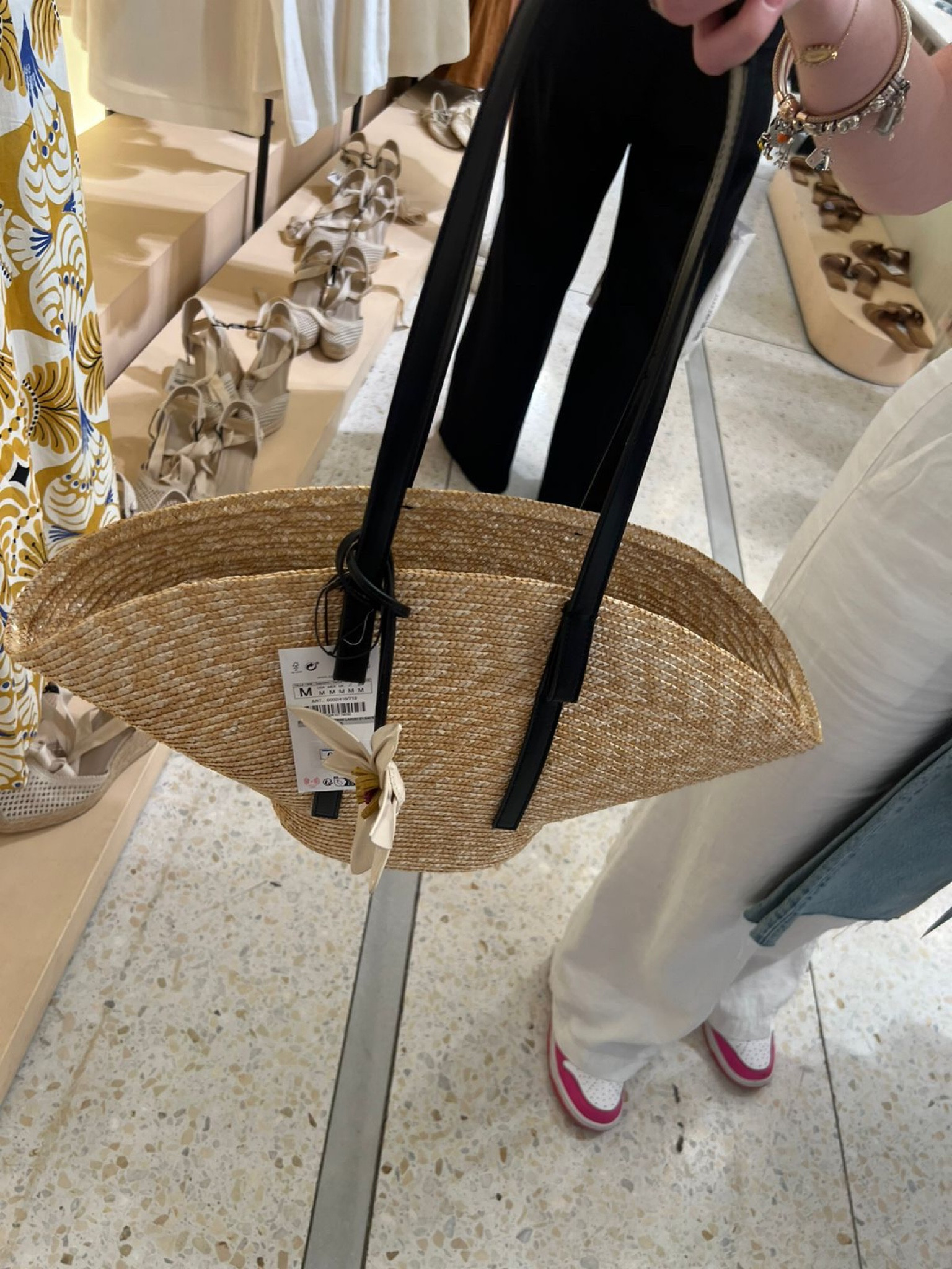 Bolsa de palha lindíssima para levar para praias e resorts 

#LTKtravel #LTKstyletip #LTKbag