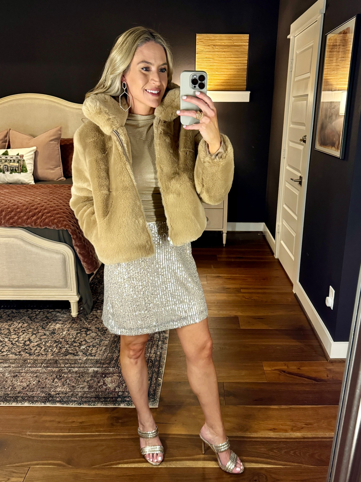 Holiday Outfit 🥂🍾

#everypiecefits

Holiday party
Christmas party
Christmas outfit
Sparkly
Sequins 
Faux fur
New Year’s Eve  

#LTKHoliday #LTKSaleAlert #LTKOver40