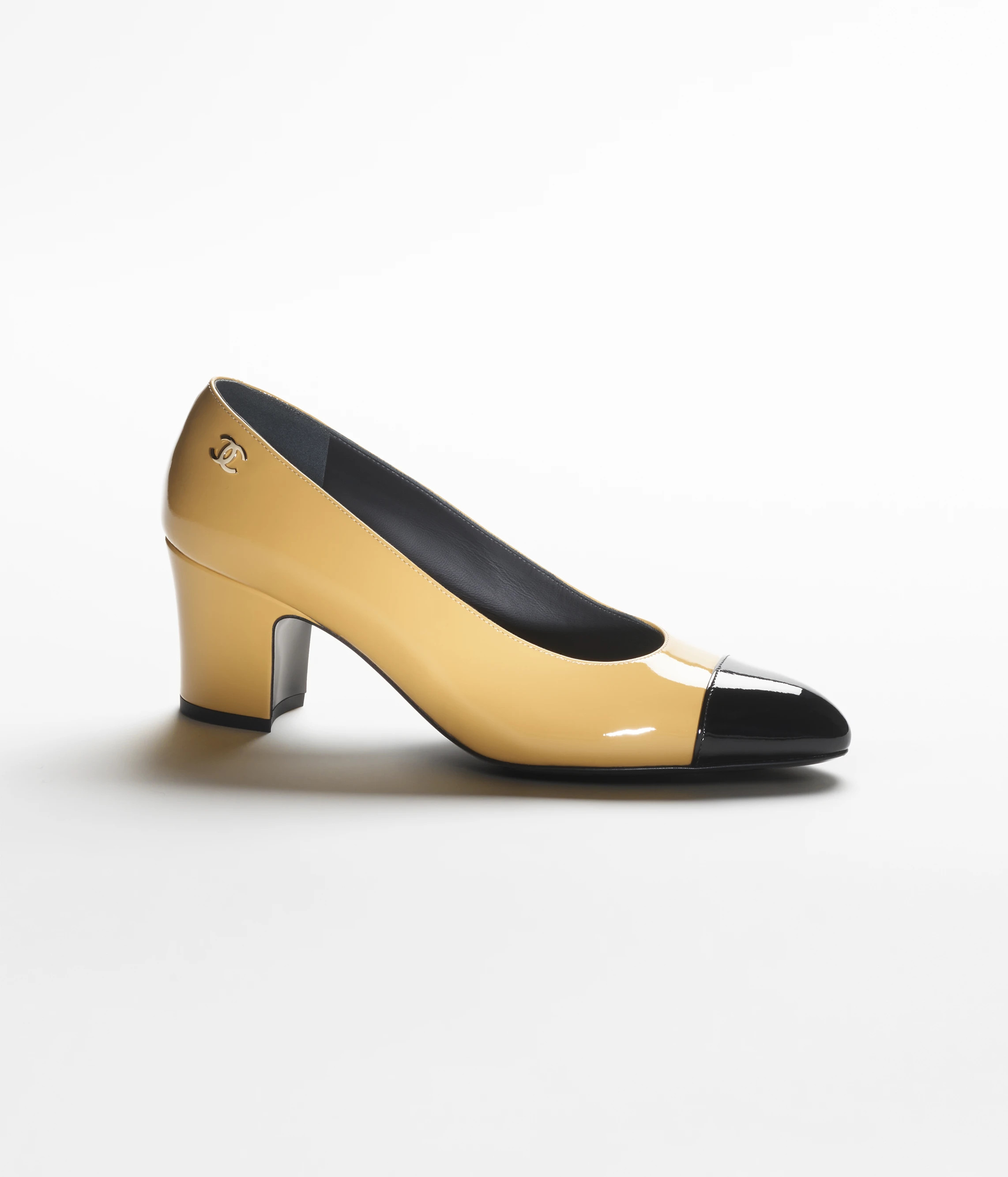 Pumps | Chanel, Inc. (US)