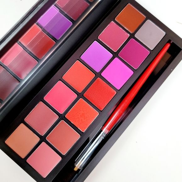 Smashbox Drawn In. Decked Out. Be Legendary Lipstick Palette with Lip Brush | Poshmark