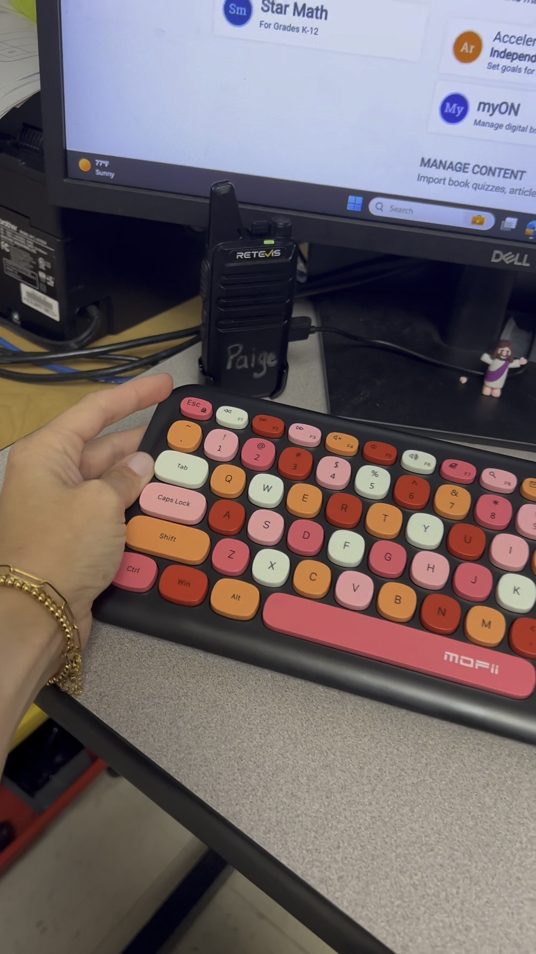 Wireless keyboard and mouse set