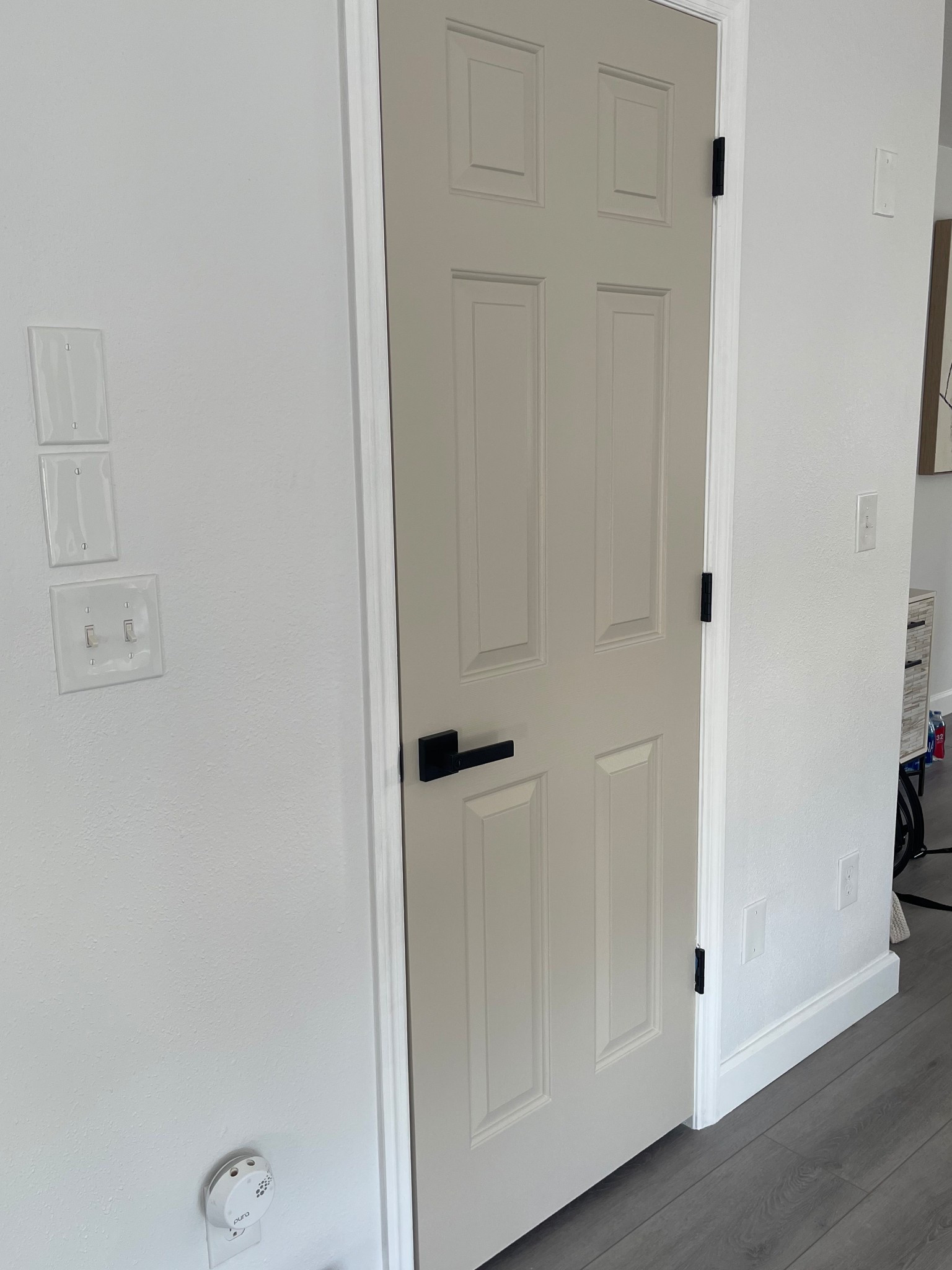 Amazon door hardware links! The knobs and hinges are so sleek and sturdy! 🖤

#LTKSaleAlert #LTKFindsUnder50 #LTKHome