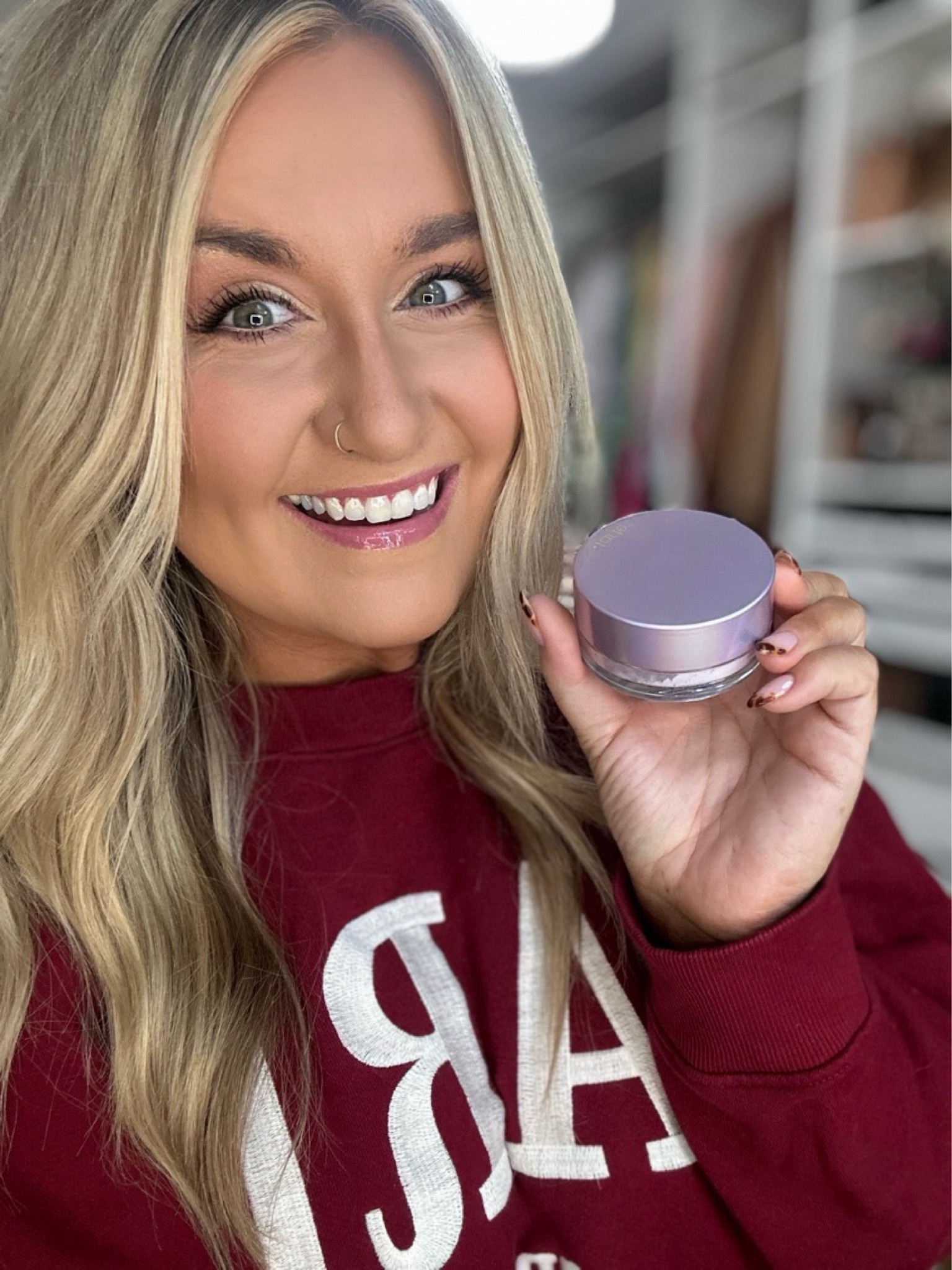 Creaseless powder in shade Lavender 
Lip color in shade Sheer Iris
Highlighter in shade Pearl Glow
Fake Awake liner in Nude