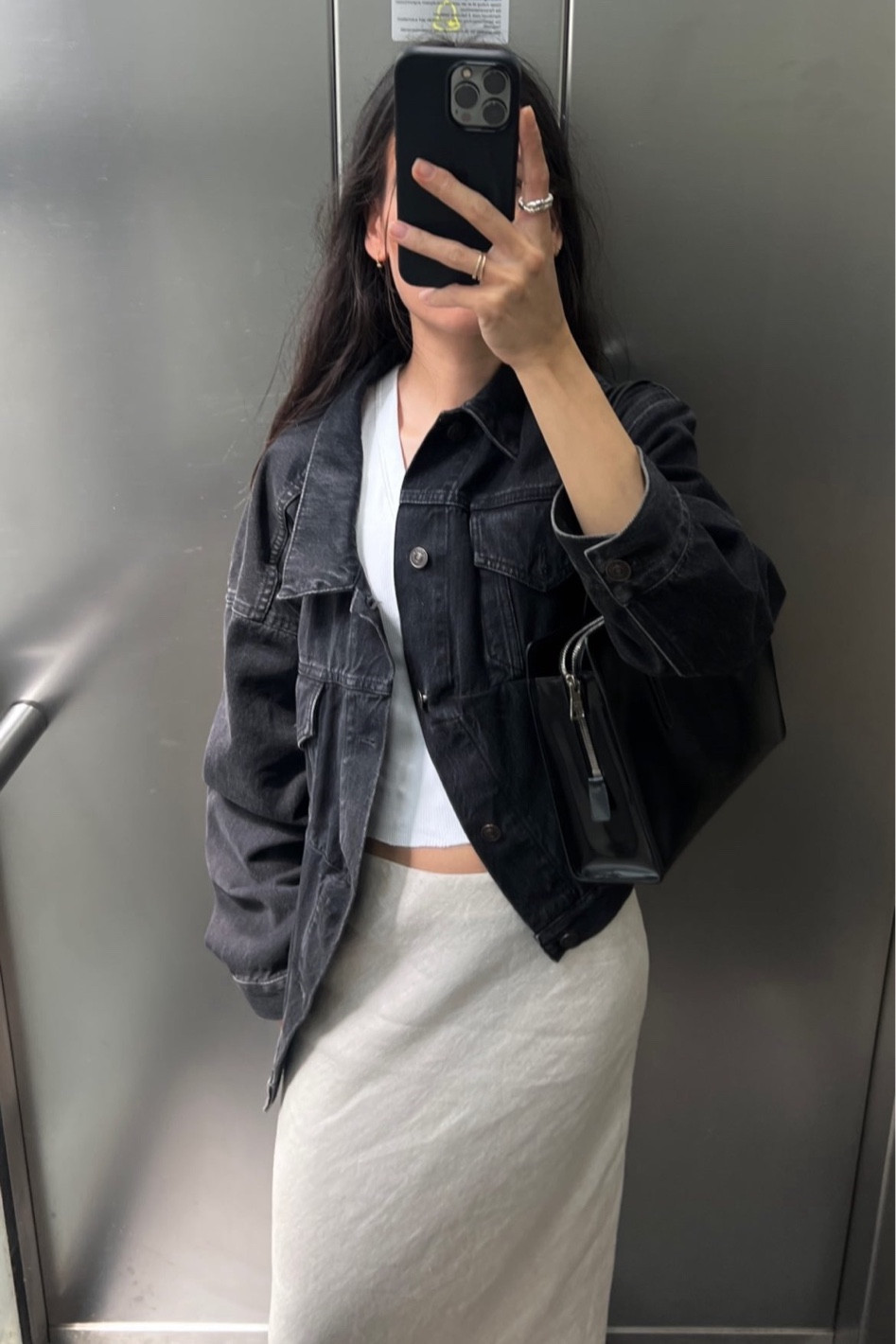 oversized jeans jacket 🖤

#LTKSeasonal #LTKeurope #LTKstyletip