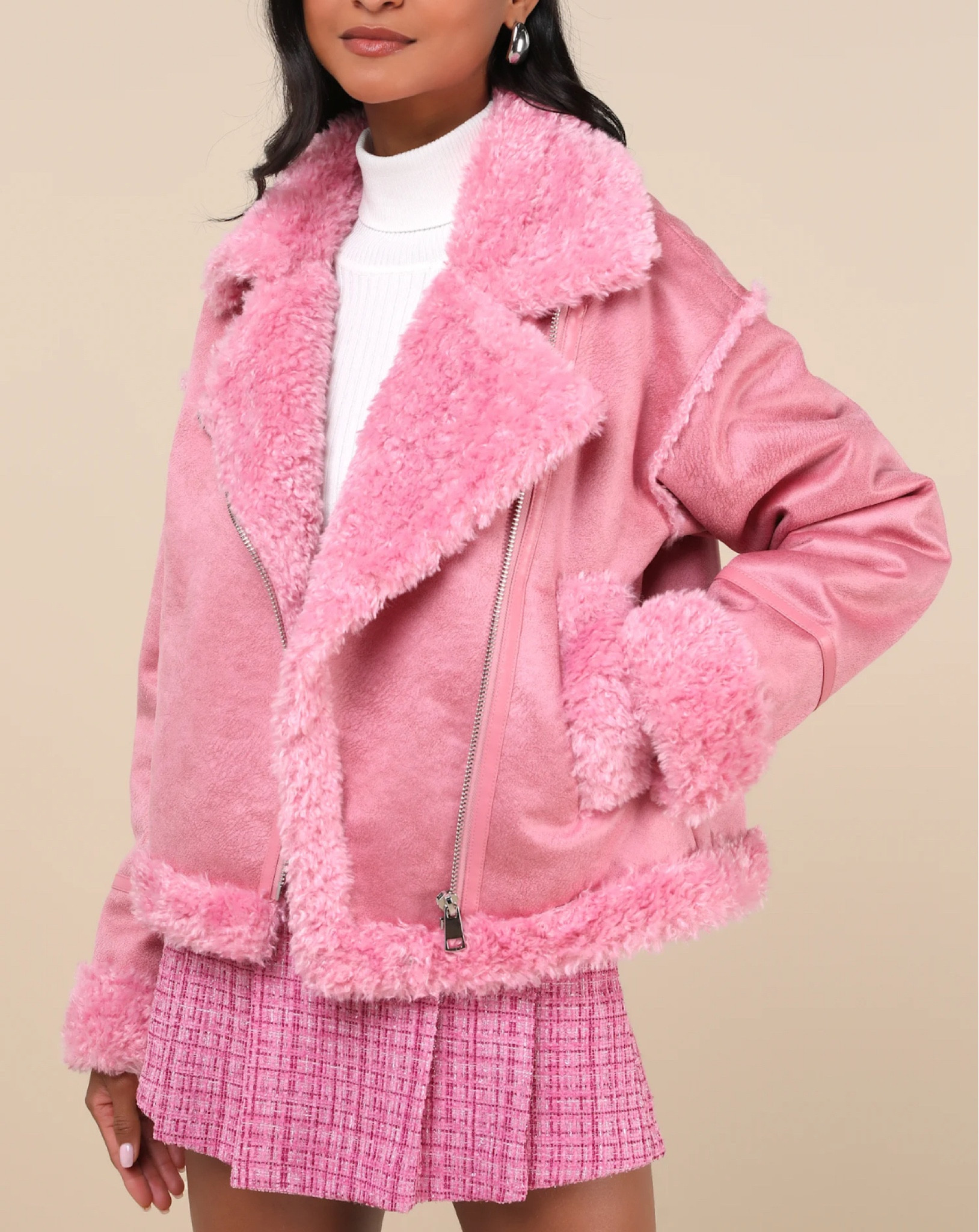 Shop cozy jackets for the season! The Cozy Allover Pink Vegan Leather Shearling Trim Moto Jacket is under $100.

Keywords: Sherpa, shearling coat, shearling jacket, moto jacket, leather jacket, pink coat, plaid coat, fall coat, fall outfit, gifts for her, winter coat, fur coat, party outfit, holiday party, fall party outfit, maxi coat, short coat, crop coat 


#LTKFindsUnder100 #LTKHoliday #LTKGiftGuide