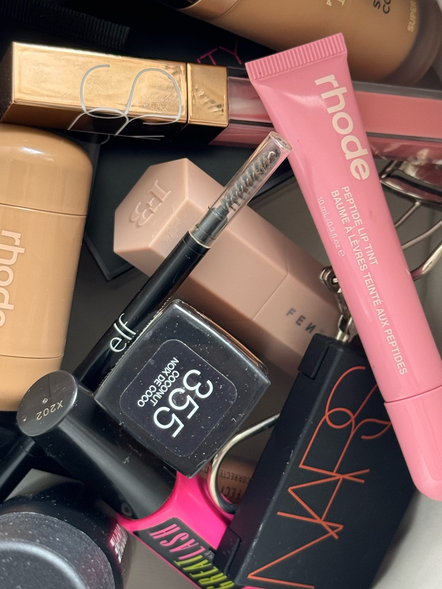 up close and personal with my makeup products — shop theses products below 🍓

#LTKbeauty