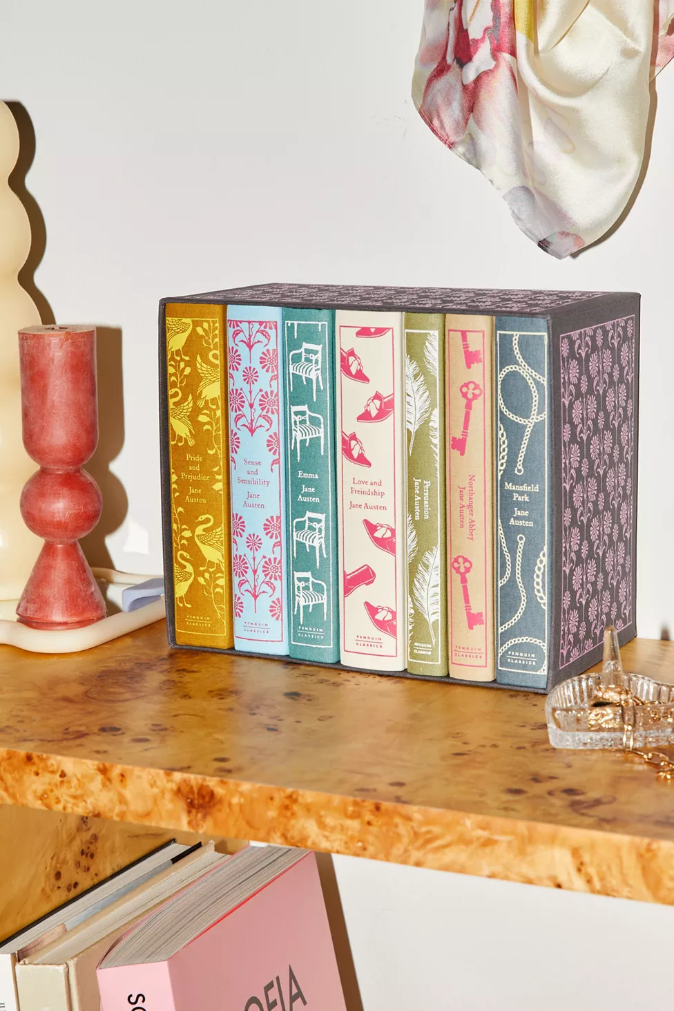Jane Austen: The Complete Works 7-Book Box Set | Urban Outfitters (US and RoW)