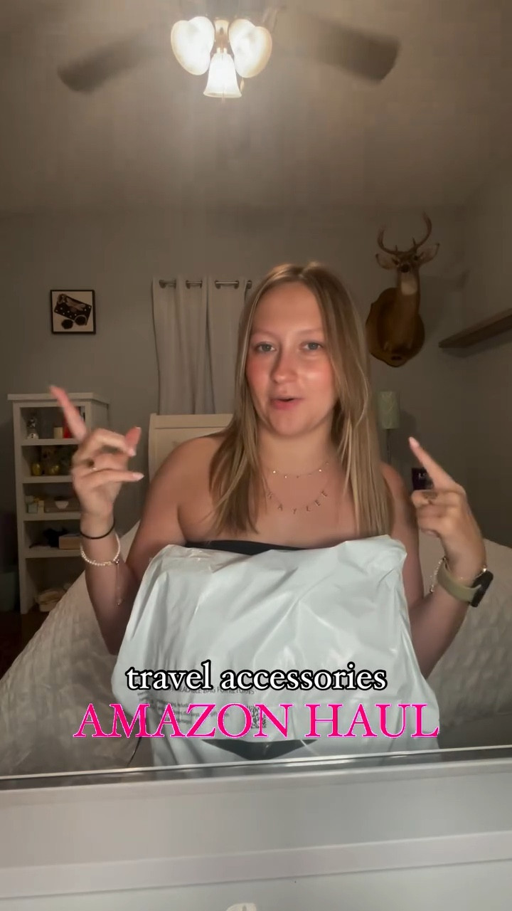 catching flights calls for cutie AND functional travel accessories 💕🛫🥰🌸✨ 

#amazonhaul #travelaccessories #travelbackpack #airportbaggage #lifestylecreator #amazonfinds #amazoninfluencer