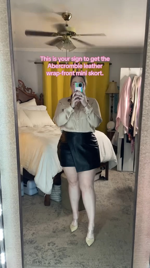 I need this skort in every color


#LTKfindsunder100 #LTKSeasonal #LTKmidsize