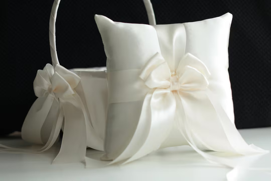 Flower Girl Basket and Ring Bearer Pillow Set, Wedding Basket, Off White Basket for Wedding, Flow... | Etsy (US)