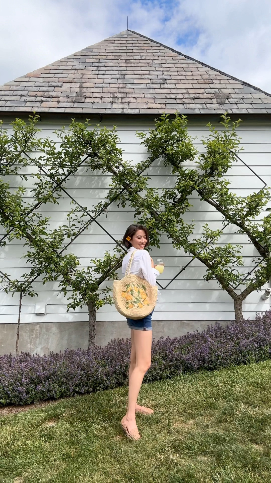 When life gives you 🍋

#sezane #jcrew #madewell #summerstyle #summerfashion #summer #lemons #summersandals #denimshorts

#LTKSaleAlert #LTKItBag #LTKFindsUnder100