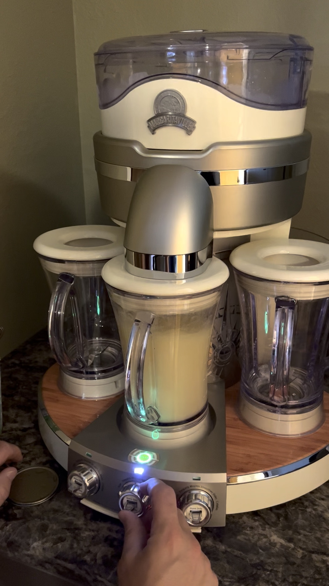 Margaritaville Tahini Drink maker! #margarita #drinks #blender #frozendrinks #pooldrinks



#LTKGiftGuide #LTKCyberWeek #LTKHoliday