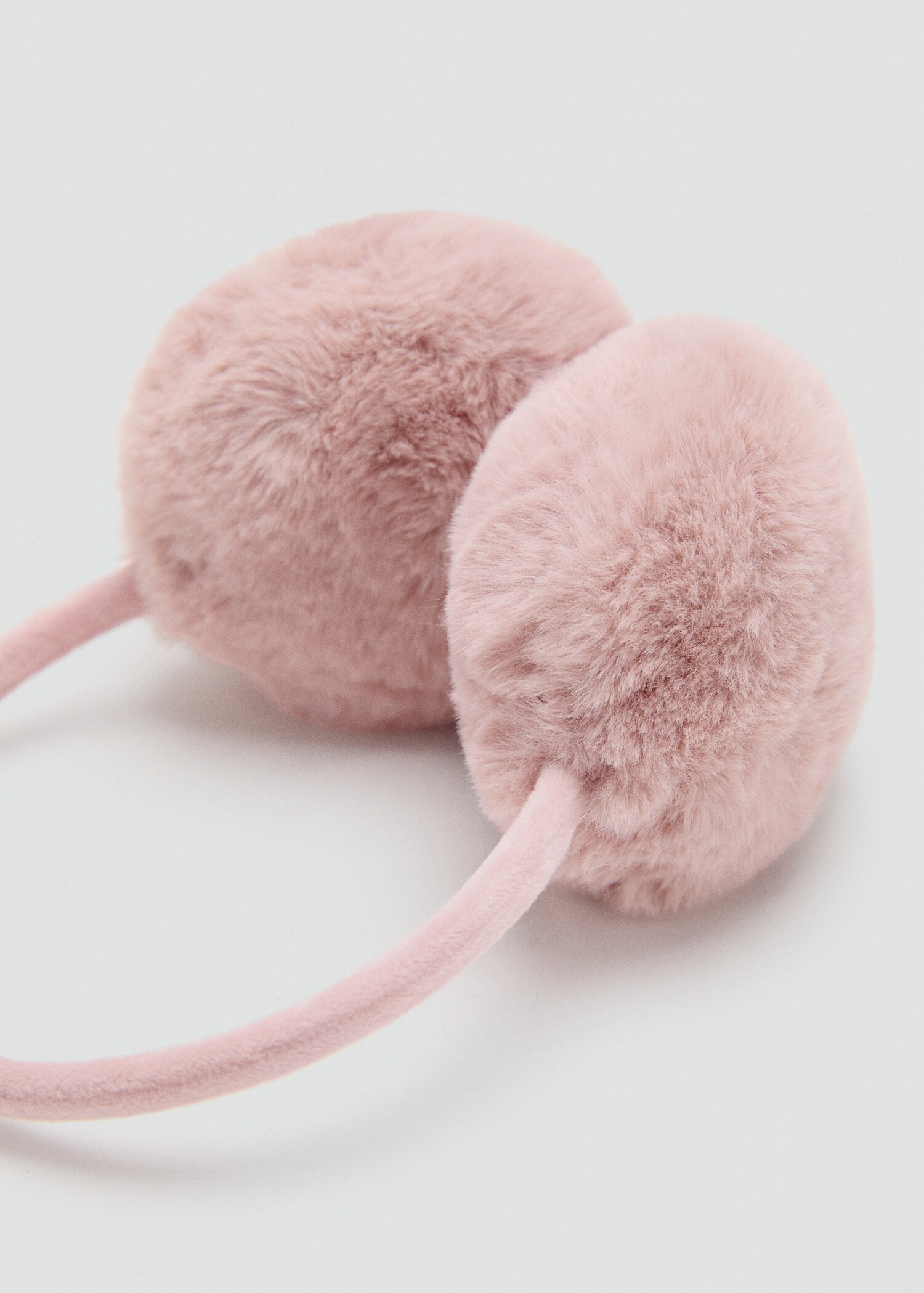 Fur-effect earmuffs | MANGO (UK)