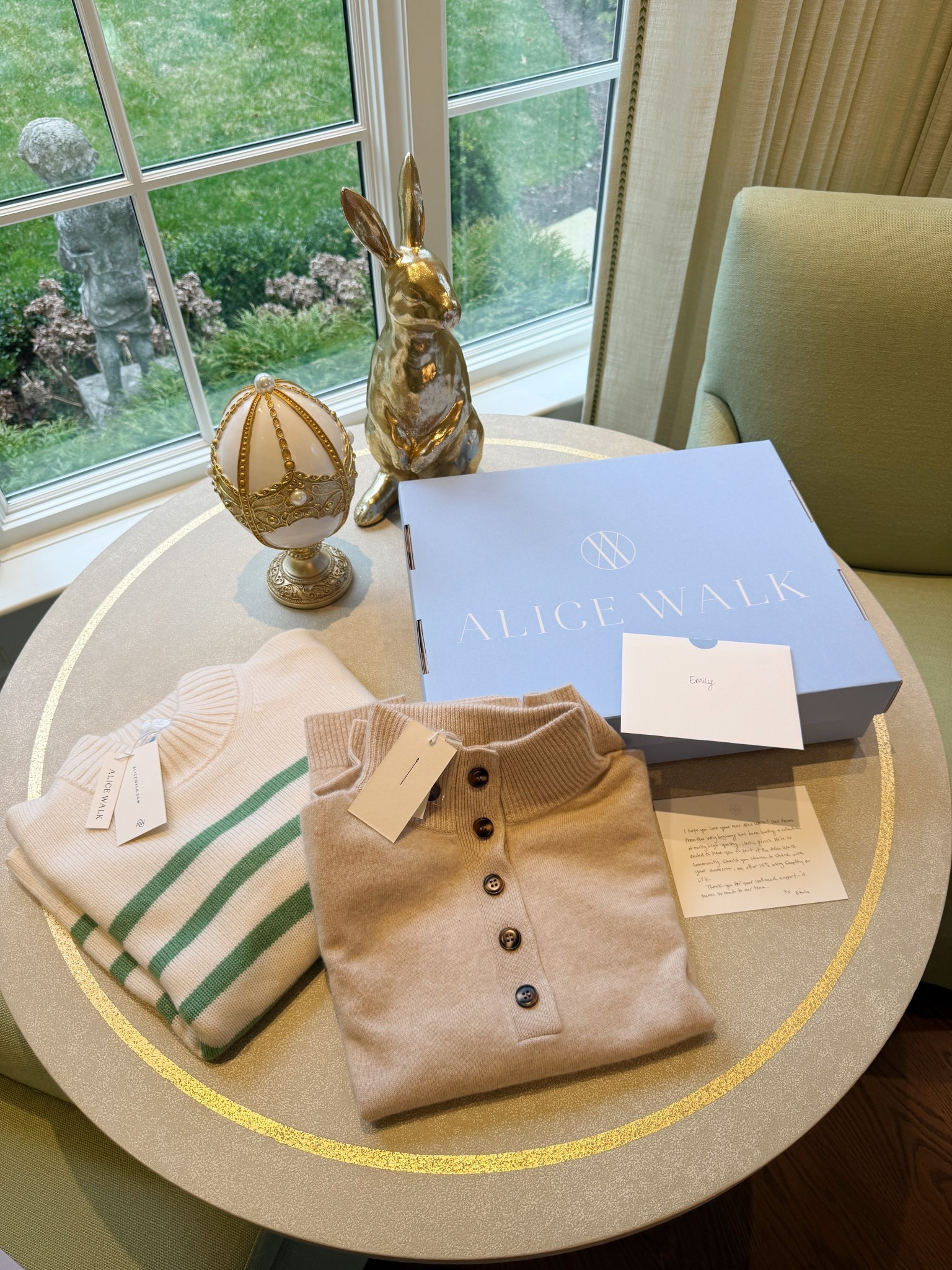 Alice Walk sent me some lovely sweaters for transitioning into spring! Such high quality pieces and great staples in your life! 