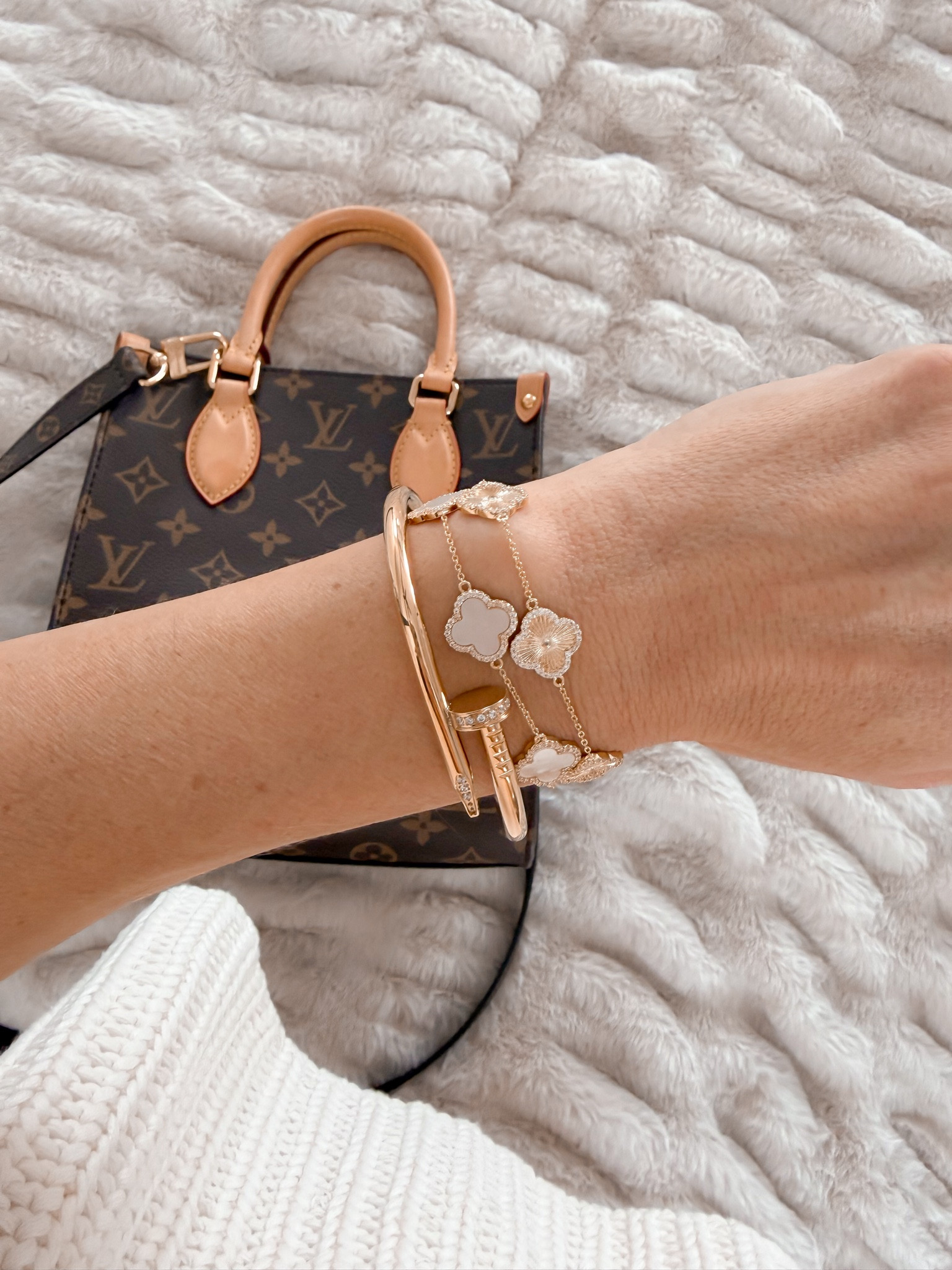 Bracelets look expensive but aren’t 🤌🏻 Use code TAKE20 for 20% off!!

#LTKOver40 #LTKgrwm #LTKSaleAlert