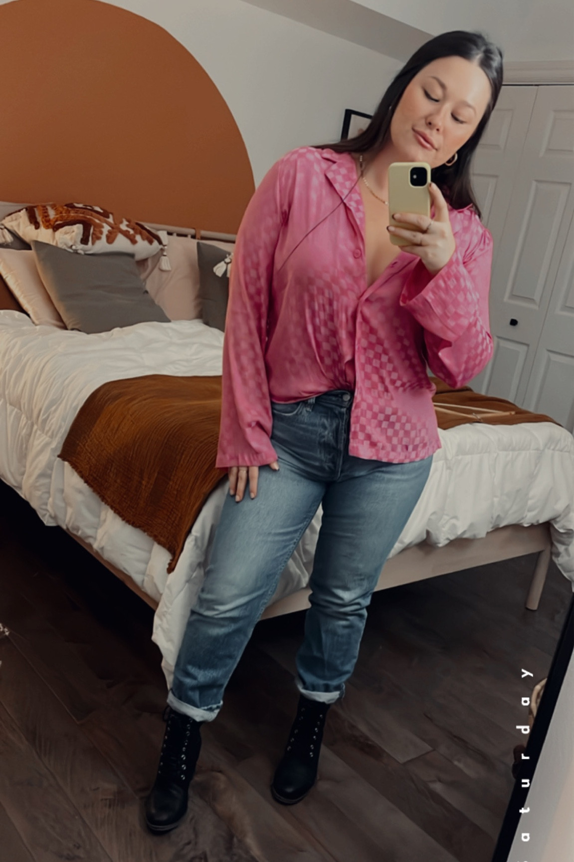 Saturday night 

#LTKGiftGuide #LTKHoliday #LTKunder100