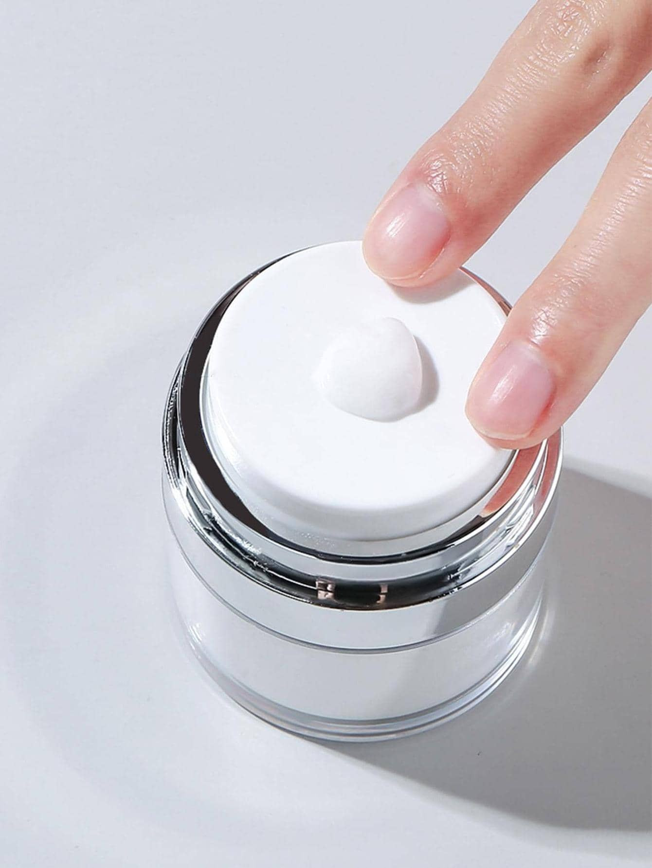 1pc Portable Press-type Vacuum Cream Bottle, 15ml White Plastic Face Cream Sub-bottling Container... | SHEIN