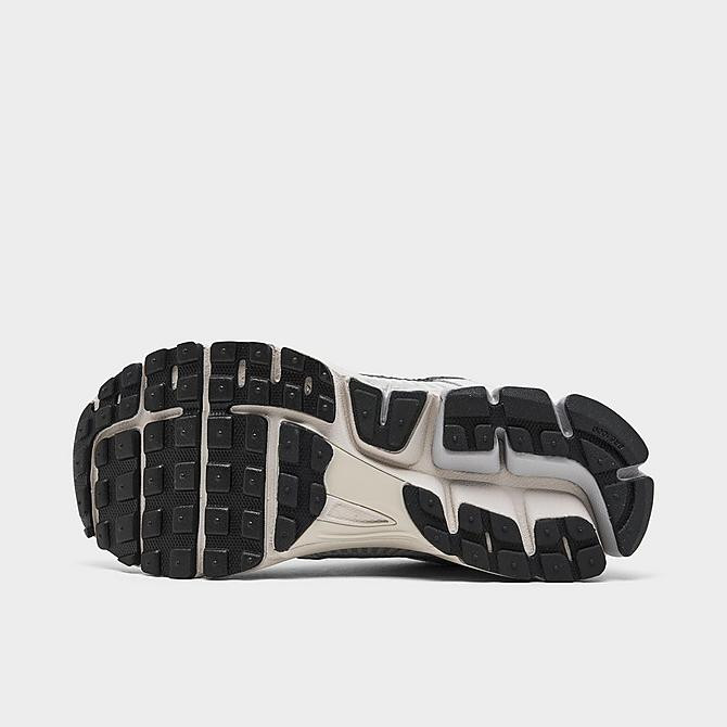 Women's Nike Zoom Vomero 5 Casual Shoes | Finish Line (US)