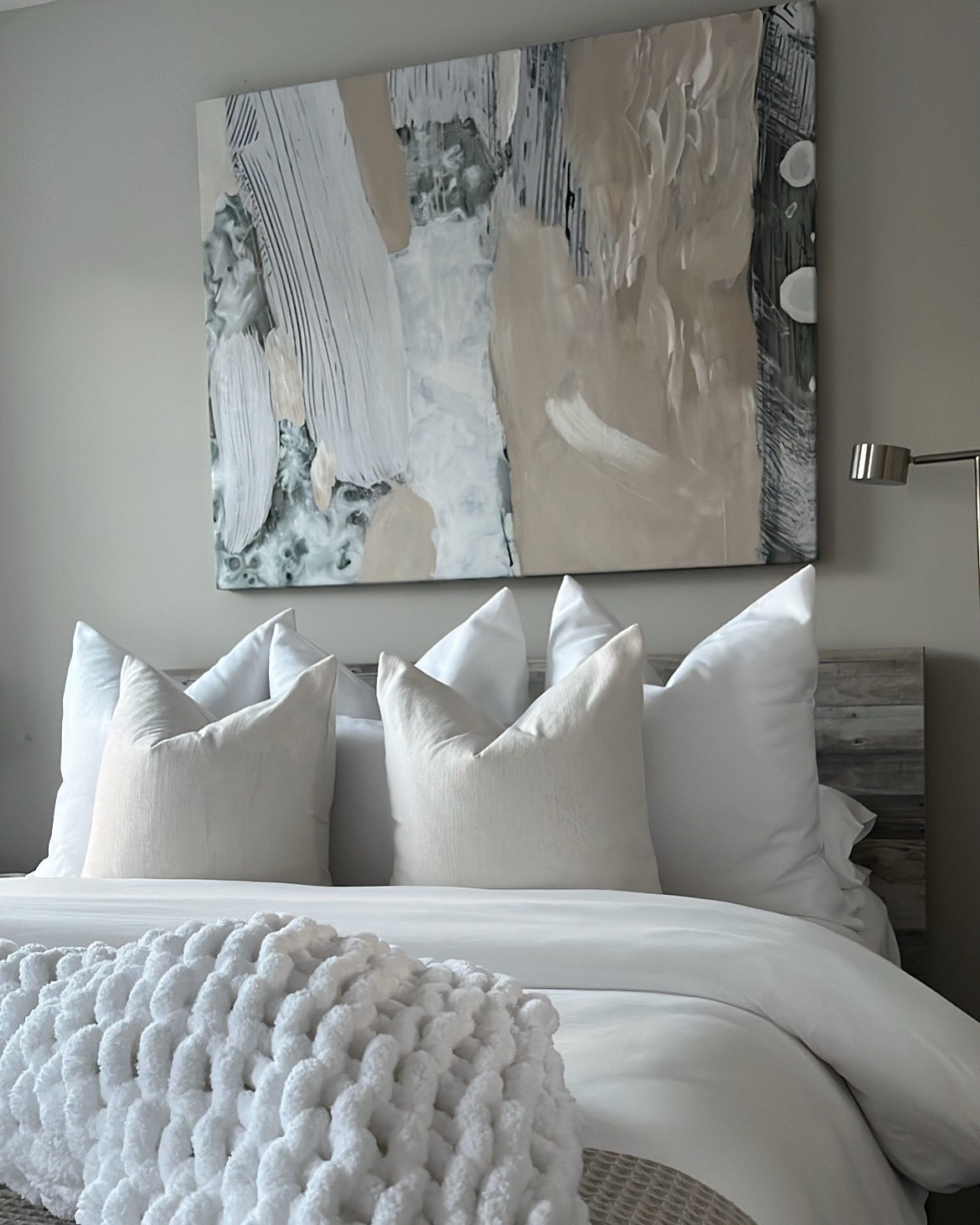 Cozy + neutral 🛏️🪽