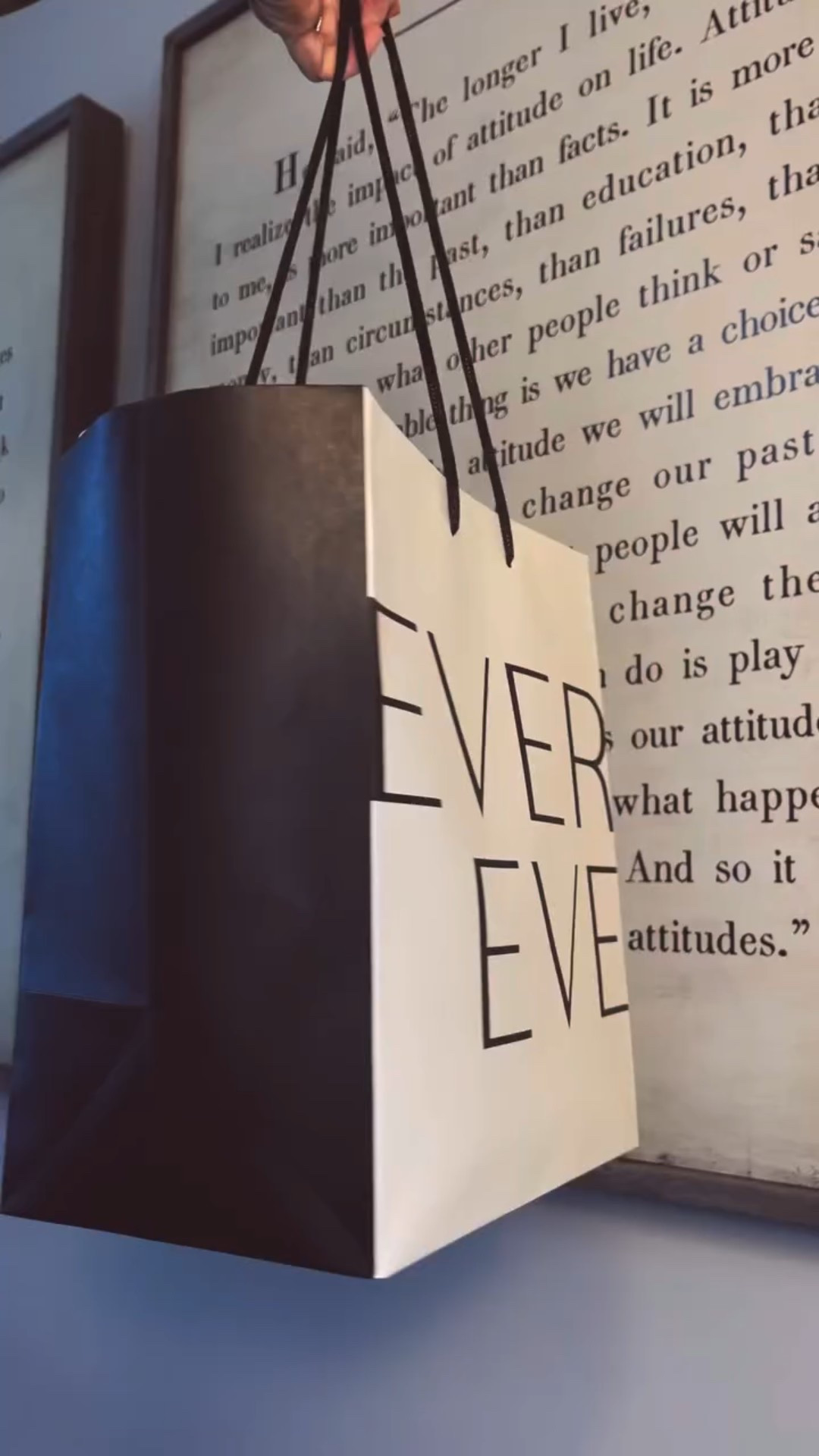 I think I found the perfect little winter-cool outfit in EVEREVE the other day. It is so chic, but casual and I’m so excited to wear it. I linked it up - including accessories- for you in my LTK. Comment PIXIE and I’ll send it right to you. 🖤 

#ootdover50 #travellookover50 #travelstyle #januaryootd #everevestyle

Comment PIXIE below to receive a DM with the link to this post on my LTK ⬇ https://liketk.it/5K0bv