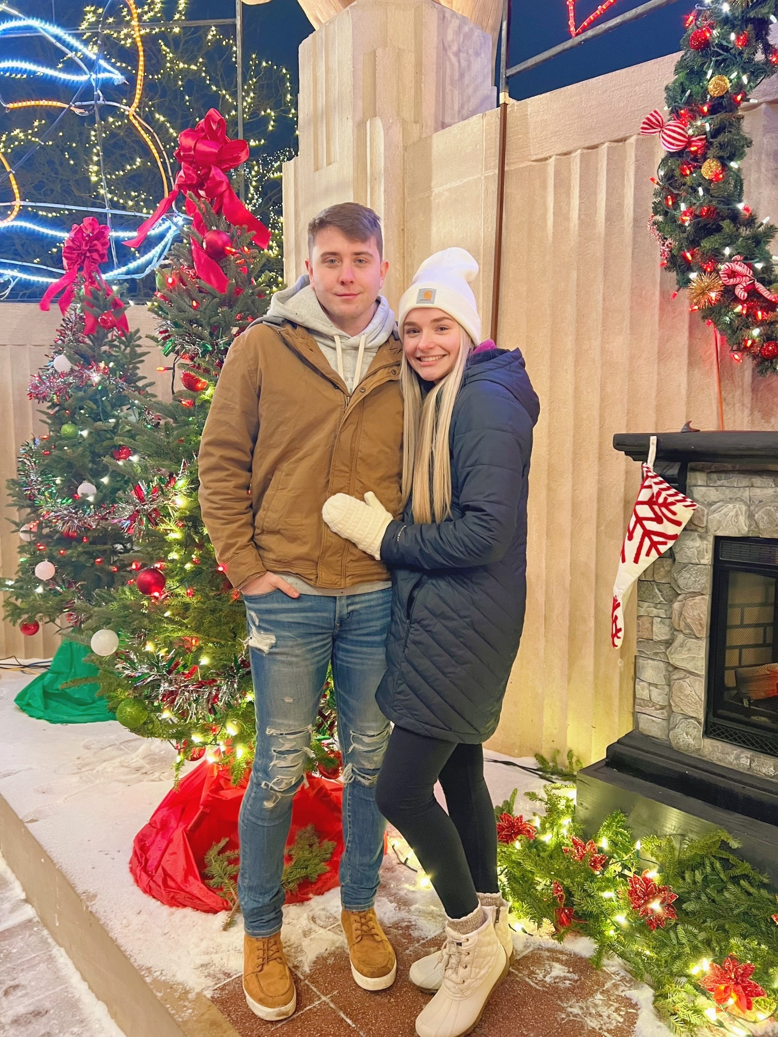 Cozy winter outfit, casual holiday style, women’s puffer coat, warm quilted Columbia jacket, beanie hat, winter hat, white winter snow boots, women’s boots, black leggings outfit, cozy Christmas date outfit, festive winter fashion, casual cold weather style, neutral winter wardrobe, outdoor holiday lights outfit, cozy cute winter vibes 🎄✨

#LTKHoliday #LTKActive #LTKGiftGuide