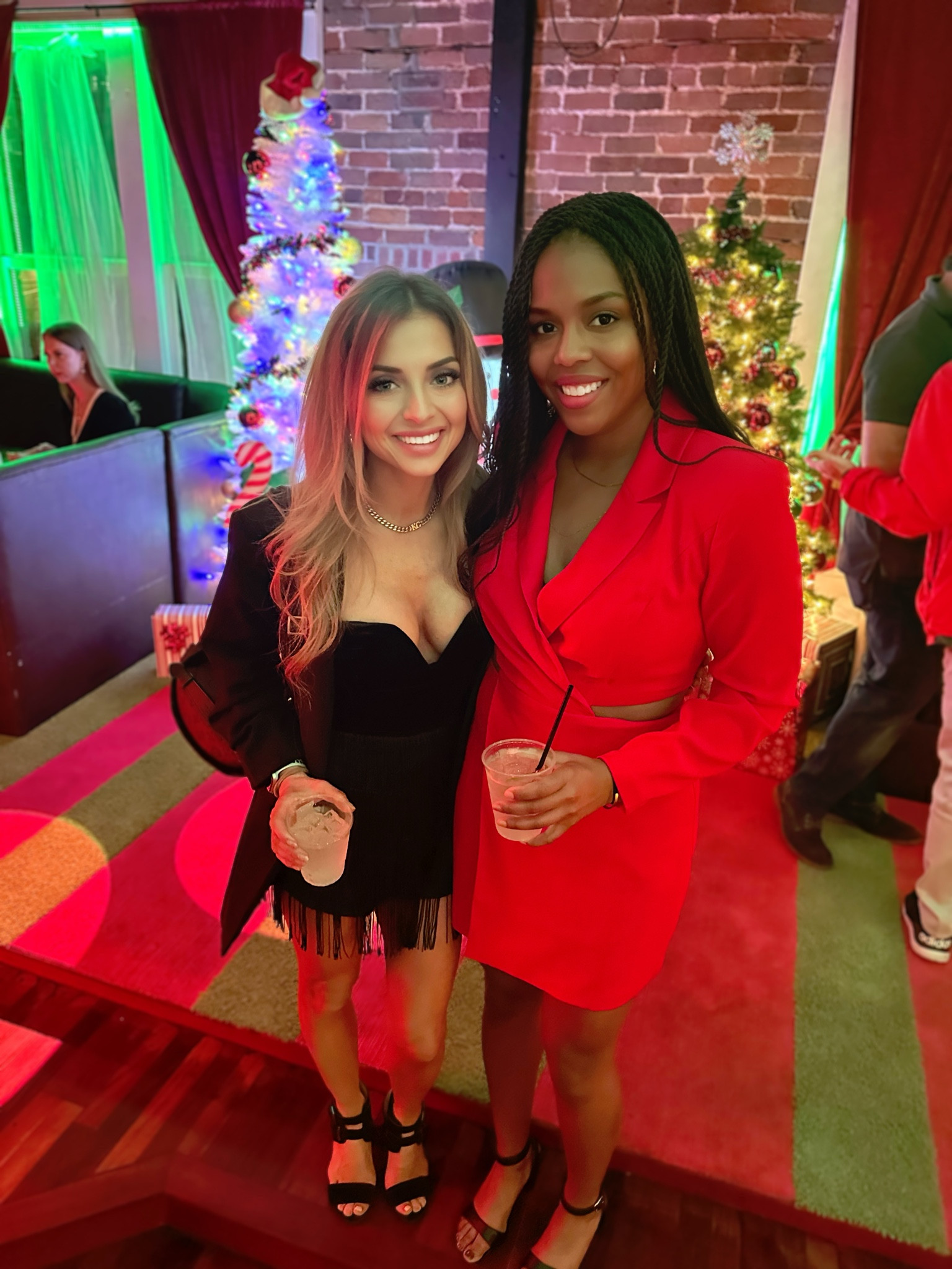 Black on black is always the best choice for any holiday party! 

#LTKHoliday #LTKparties #LTKSeasonal