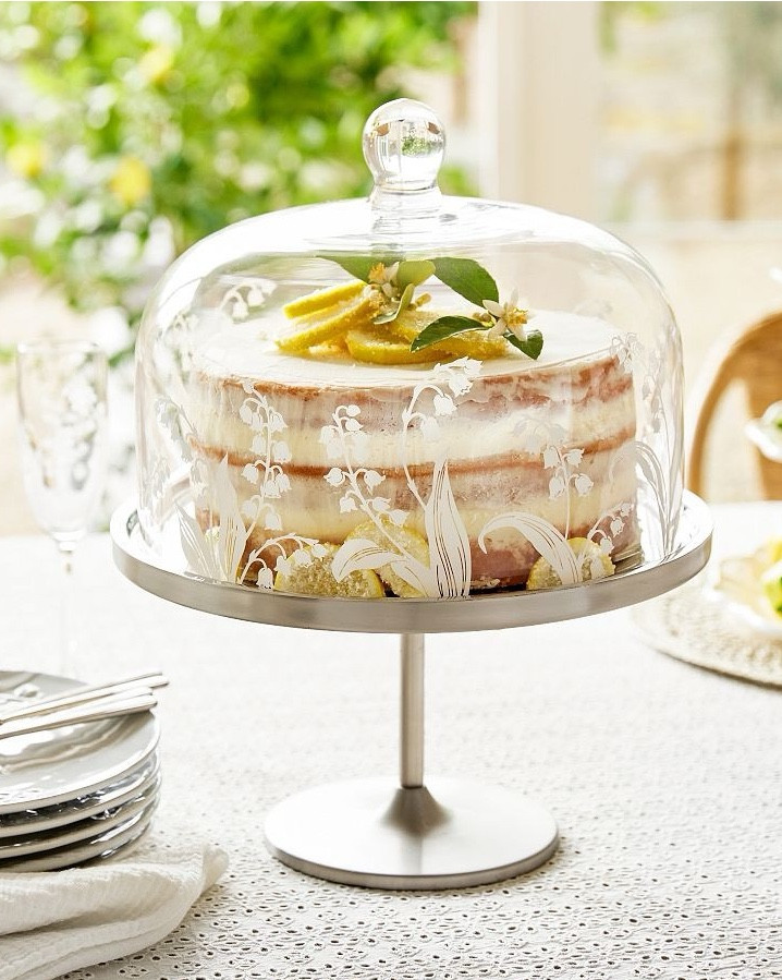 The Pottery Barn Lily of the Valley collection has me swooning!! Effortlessly elegant and utterly timeless but still affordable! Say no more!