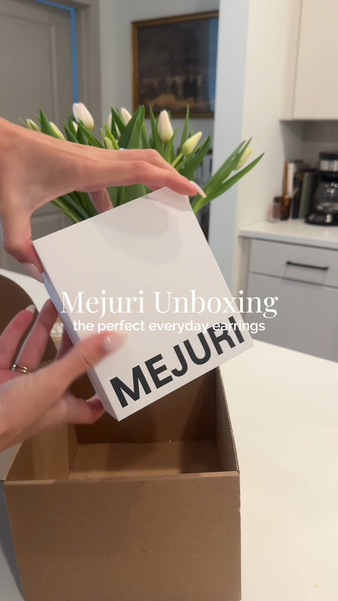 a little mejuri unboxing 

I think these just might be the perfect everyday earrings??? 

To be soooo for real, I only wear the bare minimum when it comes to jewelry. I have my staple pieces that are classic and times. And don’t really deviate that much (unless I’m feeling real spicy)

That’s why I’m SUCH a fan of mejuri. I swear I’ve taken my diamond necklace off my body like twice in three years. 

As soon as I unboxed these pavé diamond hoop earrings I knew they were instantly going to be inducted into my daily rotation. 

I’m just a sucker for gold, simple jewelry. And these check all my boxes!!