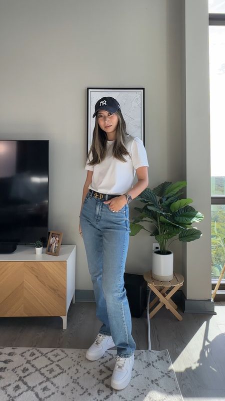 Casual chic outfit // white tee, straight leg jeans, white sneakers, yankee hat and black belt

#LTKfindsunder100 #LTKstyletip #LTKfindsunder50