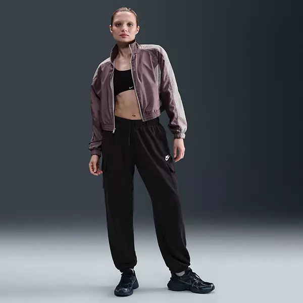 Nike Sportswear Women's Club Fleece Mid-Rise Oversized Cargo Sweatpants | Dick's Sporting Goods | Dick's Sporting Goods