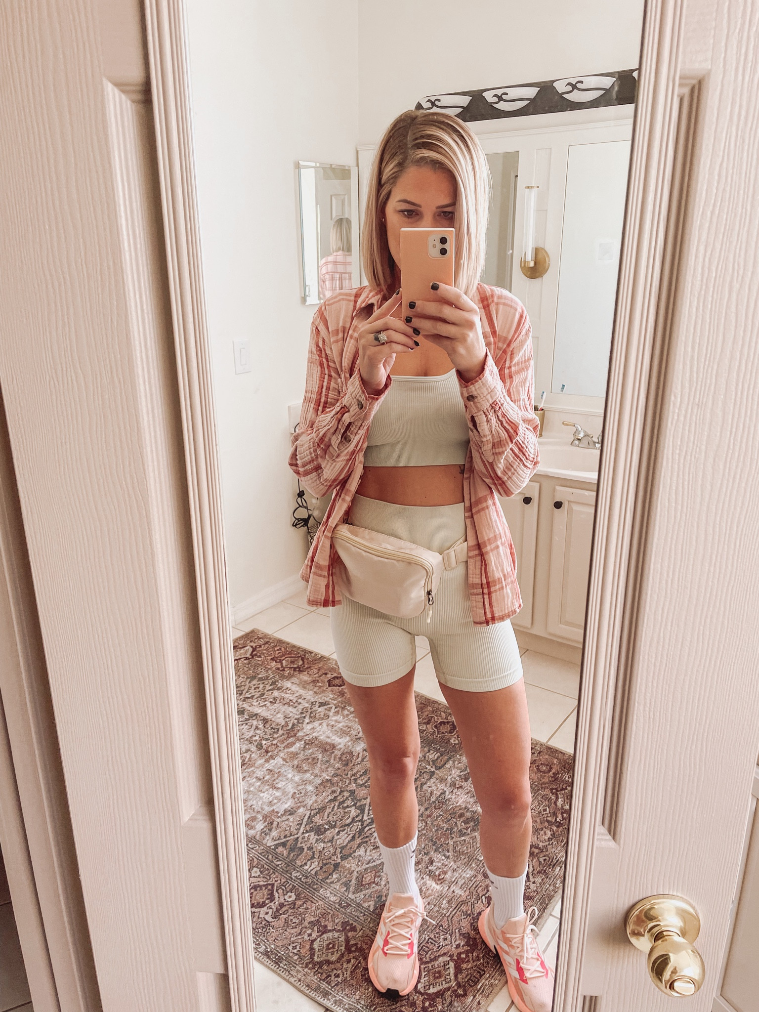 My cute sporty look today running errands   

#LTKstyletip #LTKSale #LTKshoecrush