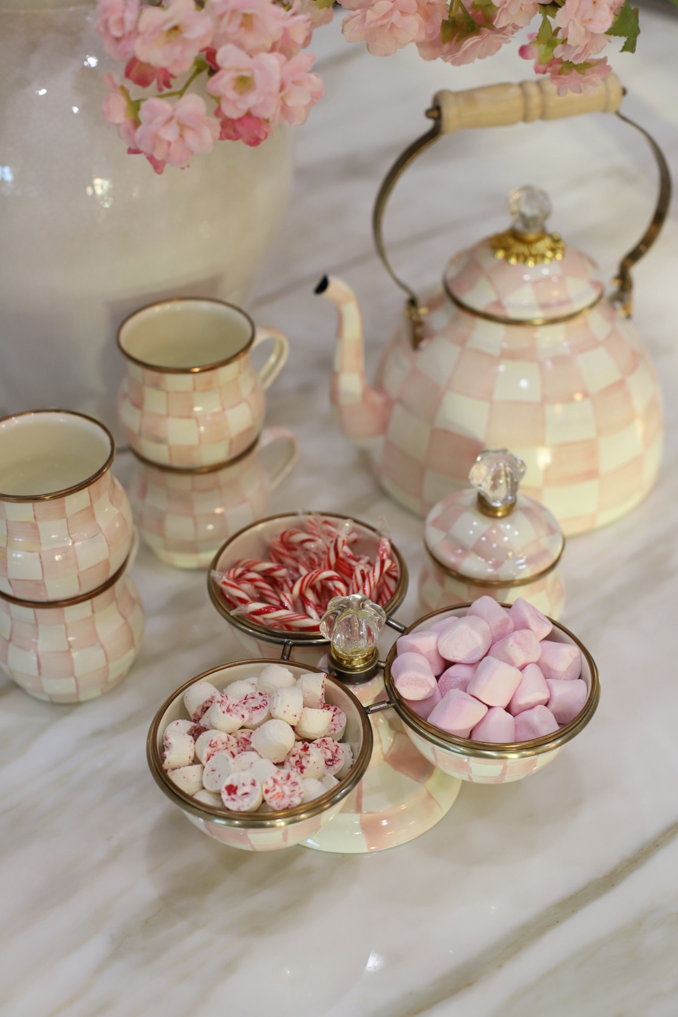 This year I’m buying gifts for me… and you!!!💗💕 To enter a chance to win this MacKenzie Childs Rosy Check Triplicity and Cake Carrier follow the steps below on Instagram 👇🏼 

1) like this post 
2) @tag a friend who would love Rosy Check 

Winners will be announced 12/14. This would make a great gift for her! 

#LTKGiftGuide #LTKHoliday #LTKHome