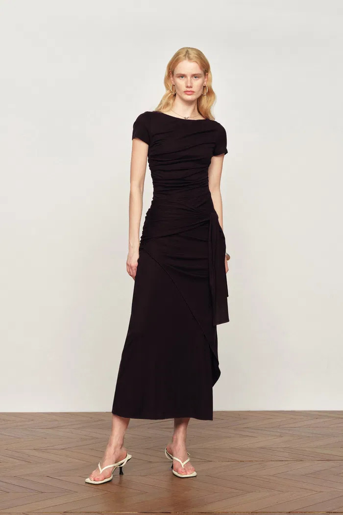 Nhat Sculptural Ruched Dress in Tencel-Merino Blend | Fabrique
