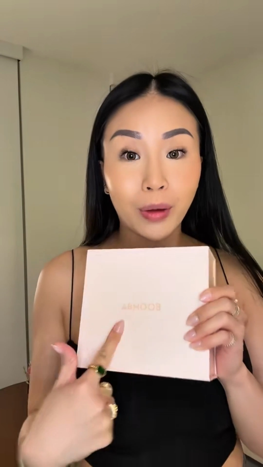 The BOOMBA sticky bra has been a lifesaver for so many strapless and thin strap outfits 🤭 I tagged a similar style or use ‘CATHERINE89523’ for 10% off on their website 🫶🏻

#LTKstyletip #LTKdresses #LTKcanada