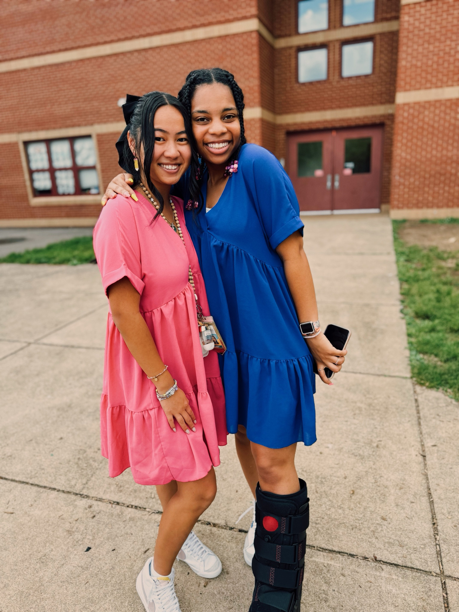 twin where have you been? 👯 🩷💙