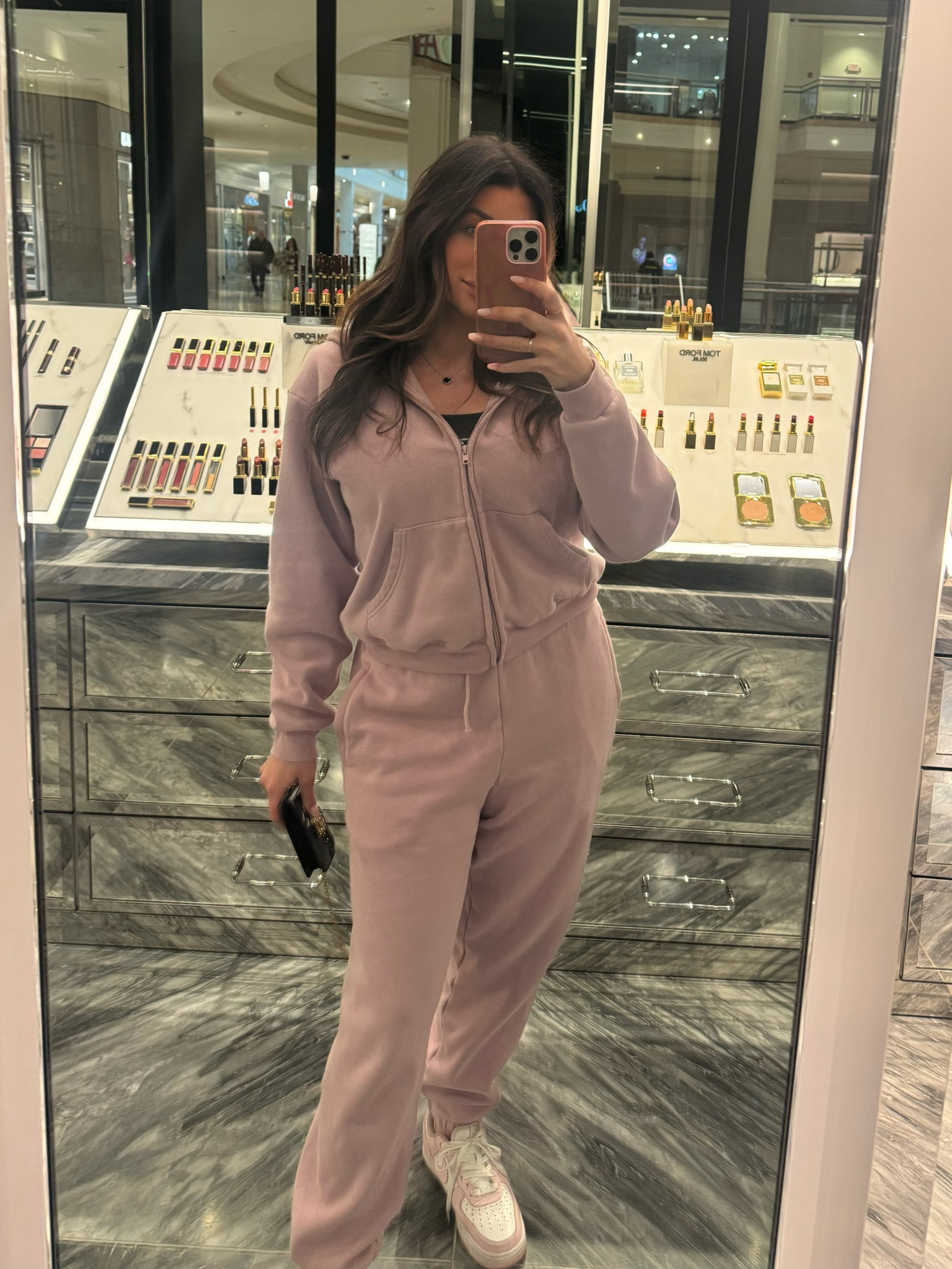 Skims head to toe #skims 

#LTKActive #LTKMidsize #LTKSaleAlert