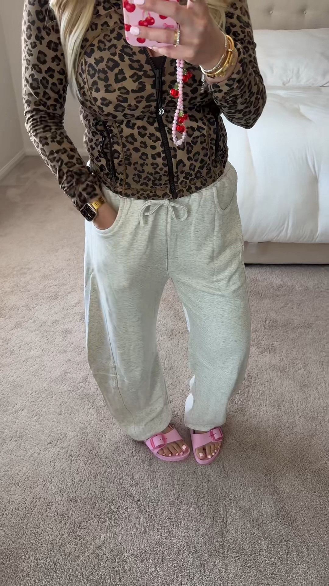 Comfy cute outfit
Barrrl sweatpants small
Define jacket size 6
Pink Birkenstocks tts

#LTKootd