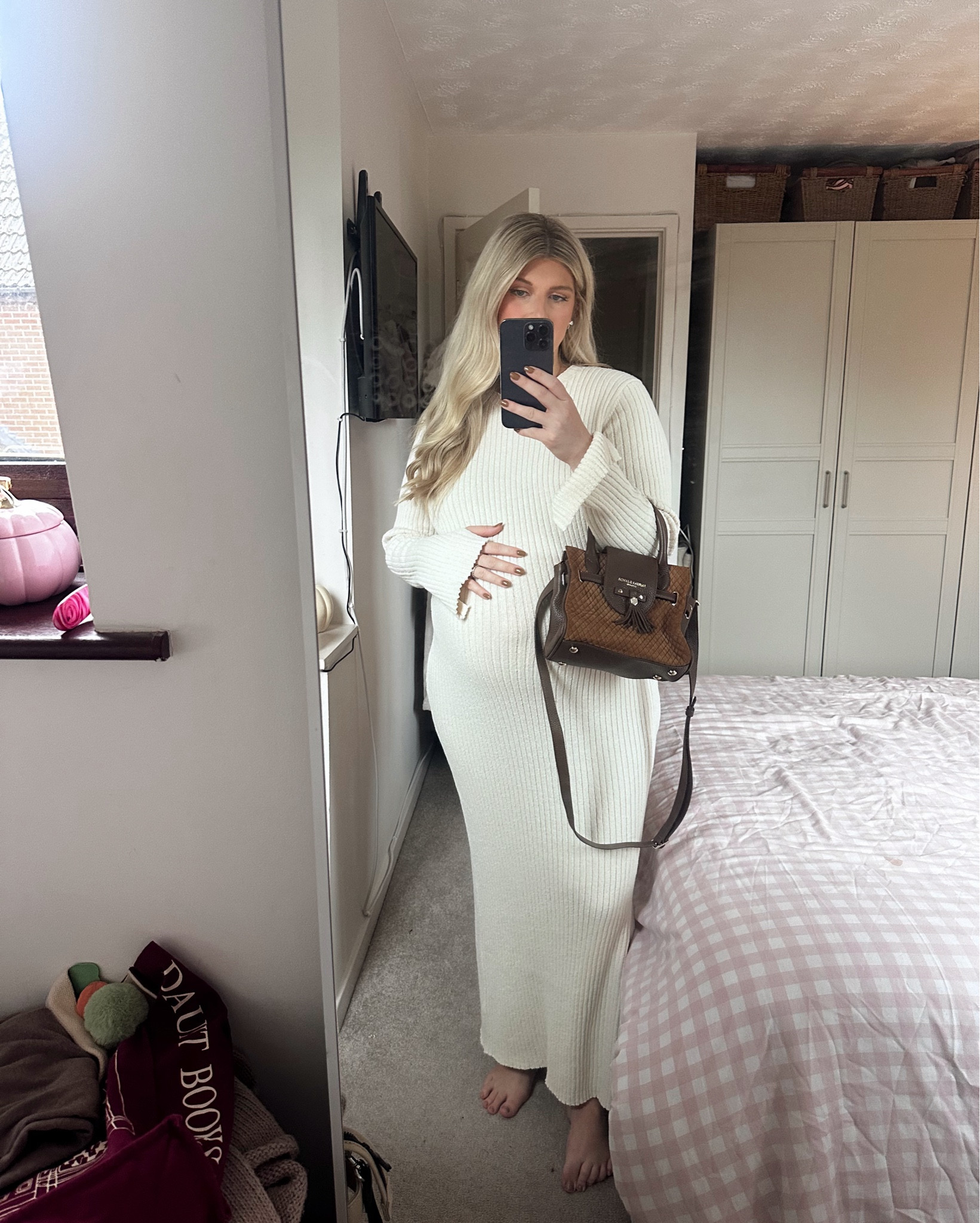 maternity or an autumn winter staple 🤍 @hm 

#handm #handmhaul #maternityfashion #maternityoutfit #bumpfriendly