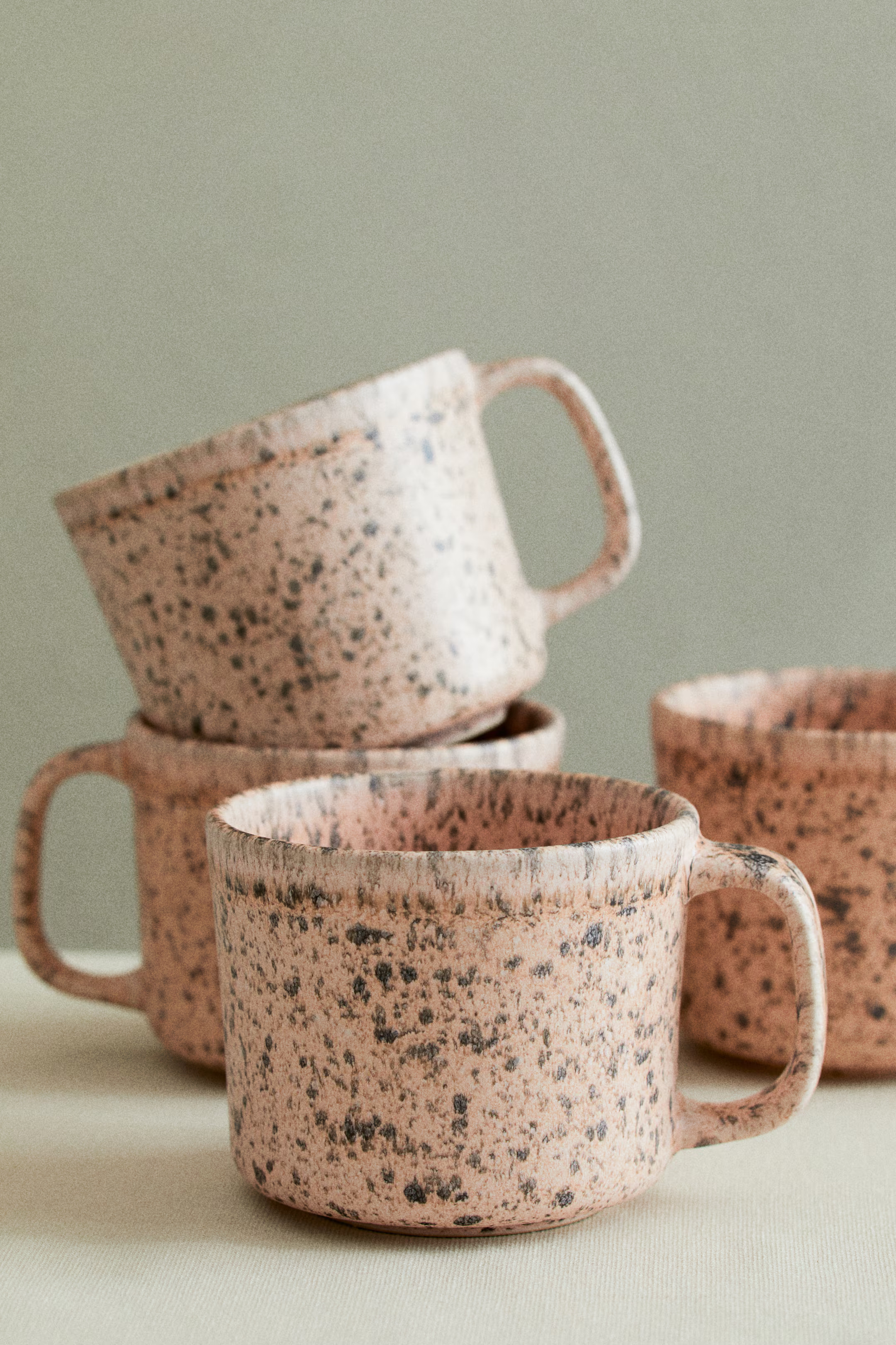 Reactive-glaze stoneware mug - Pink - Home All | H&M GB | H&M (UK, MY, IN, SG, PH, TW, HK)