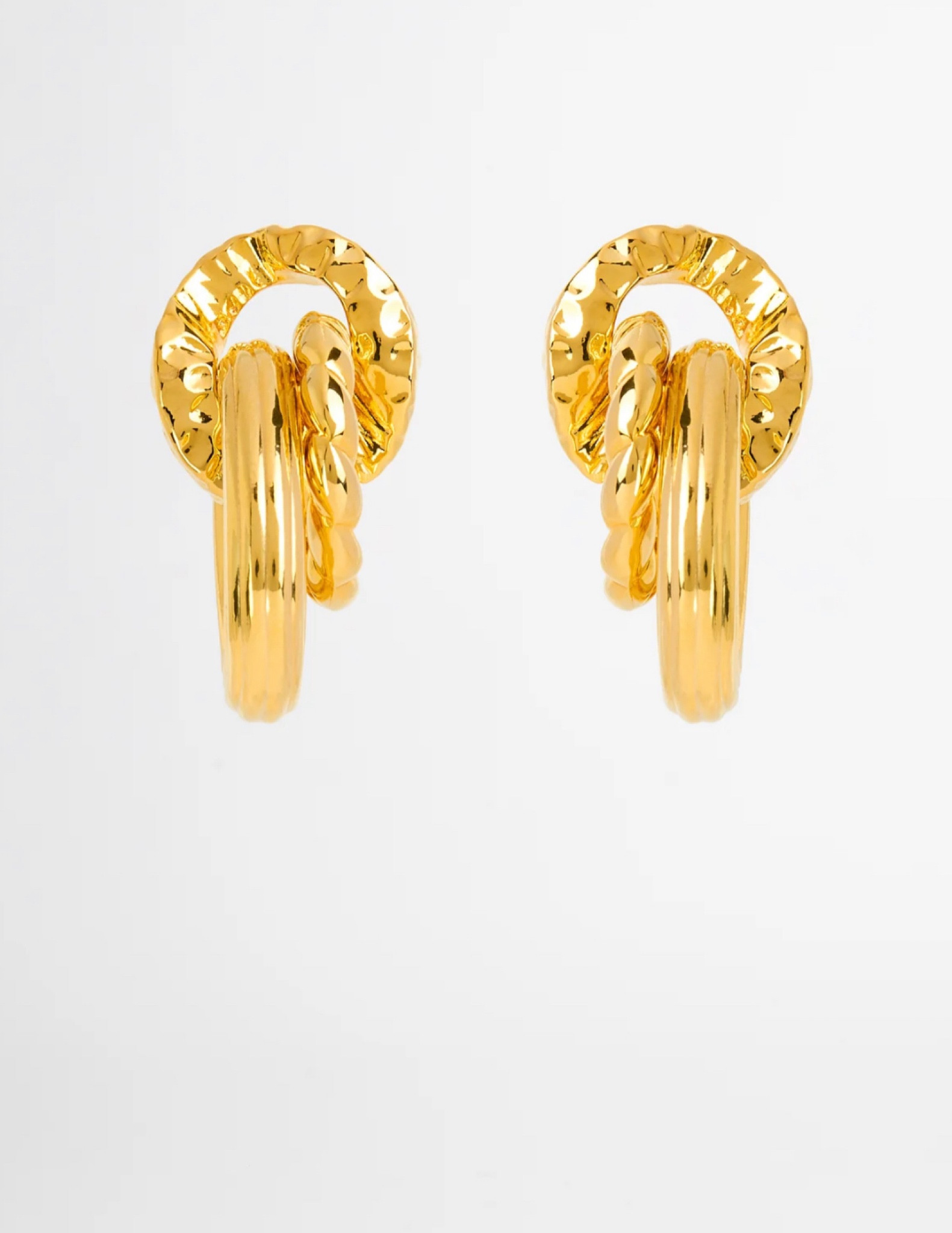 Chunky gold earring perfection

#LTKaustralia #LTKstyletip #LTKfindsunder100