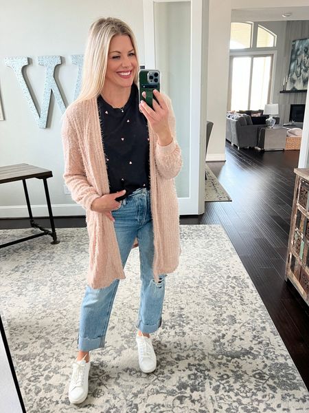 Casual Spring Outfit 

 Cardigan  Jeans  Fashion  Women's fashion  Spring fashion  Fashion blogger  Fashion blog  Everyday outfit  Spring outfit  What I wore  Style guide  

#LTKstyletip #LTKfindsunder100 #LTKSeasonal