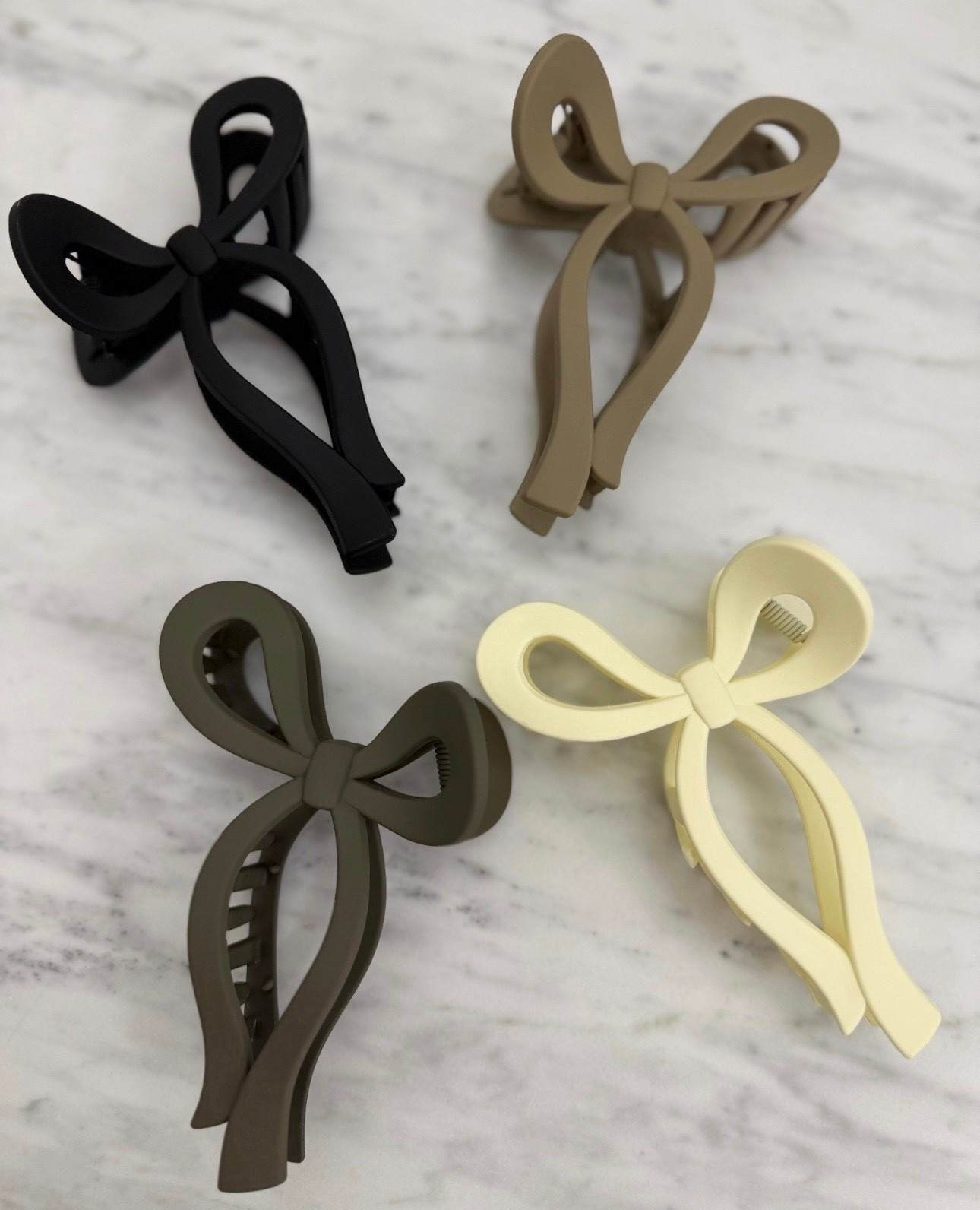 The cutest bow hair clips! 

Amazon 
Hair 
Beauty 
Clips 


#LTKootd #LTKgrwm #LTKmorningroutine