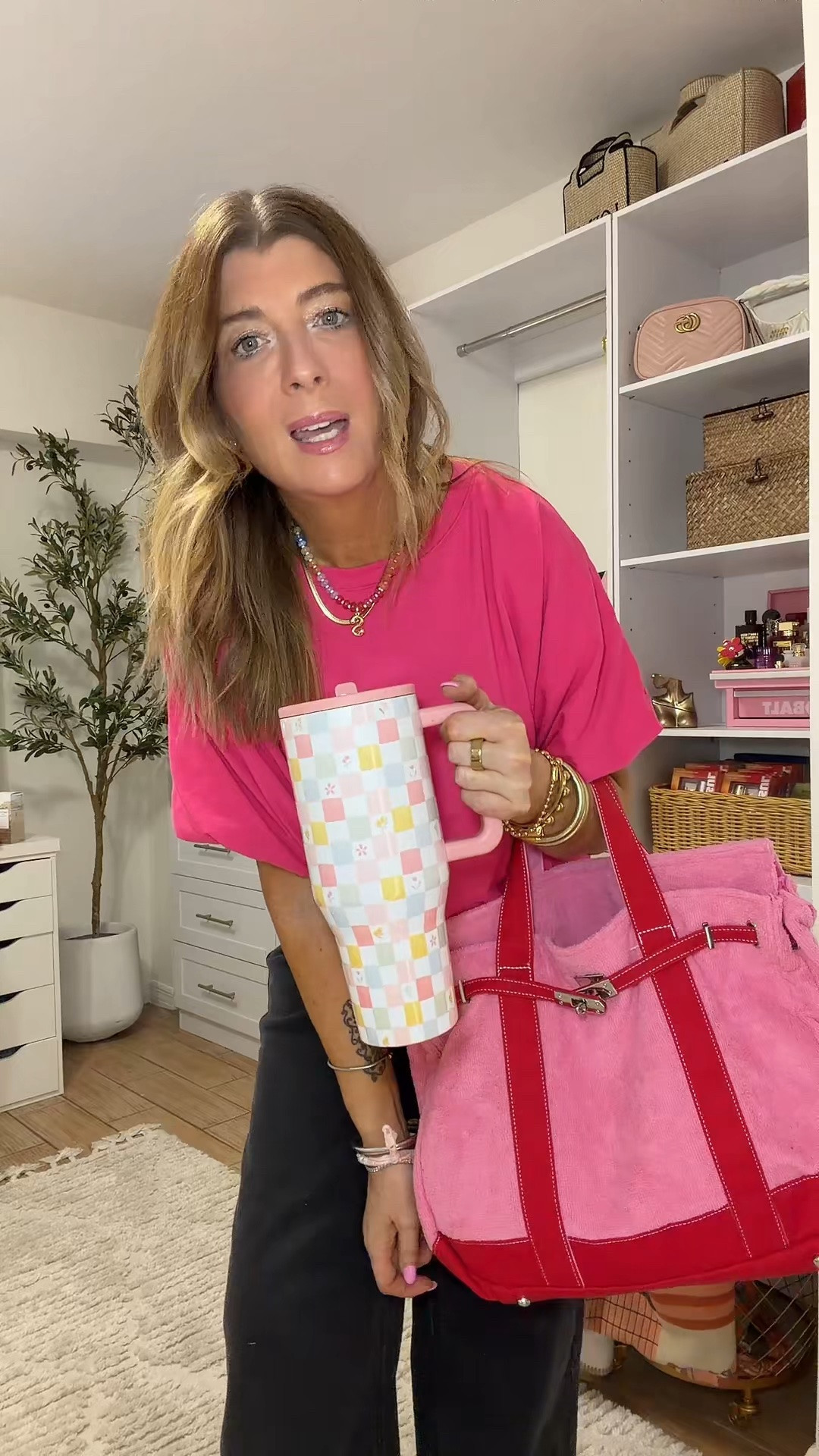 This top is perfection and these jeans are a Levi’s dupe and are so good! 

I am wearing a large in the top and a size 8 short in the jeans. ￼

@walmart @amazon @HydroJug #ootd #fitcheck #workdayfit

#LTKootd #LTKgrwm #LTKdayinmylife
