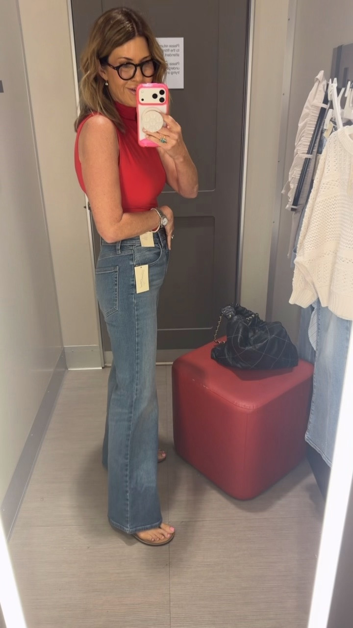 You guys! These viral high rise 70s flare jeans are currently $28 😳 I got my true size 4 in the regular length (I’m 5’6). Size up for a looser fit

#LTKOver40 #LTKSaleAlert