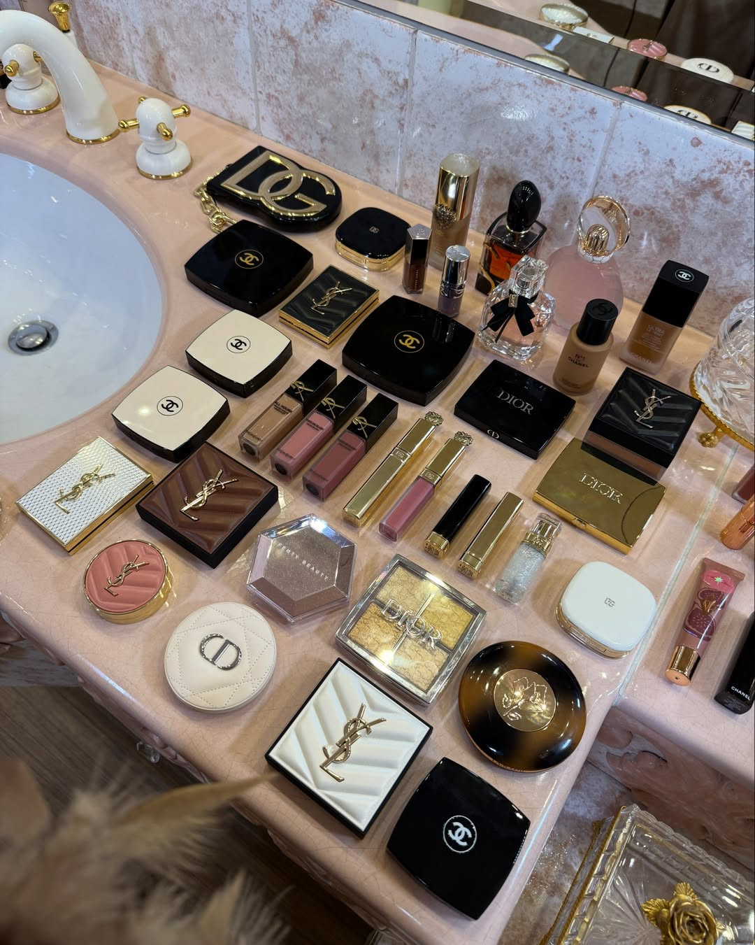 Started 2026 with my love working, eating, watching stranger things and drinking tea’s & mould wine in this insane old French apartment. So Cuuuute!
Our flights got cancelled 3 times so we decided to drive and it was the best decision ever coz I could bring wayy too much stuff with me ahah!

// Classy, Classy Outfit, Classy Clean Chic, Trending, Trendy, Trendy Outfits, Fashion, Outfits, Outfit Ideas, Outfit Inspo, Makeup, Makeup Must Have, Makeup Favorites, Makeup Essentials, Makeup Products, Makeup Routine, Neutral Makeup Ideas, Makeup Looks 

 #LTKdayinmylife #LTKootd #LTKBeauty