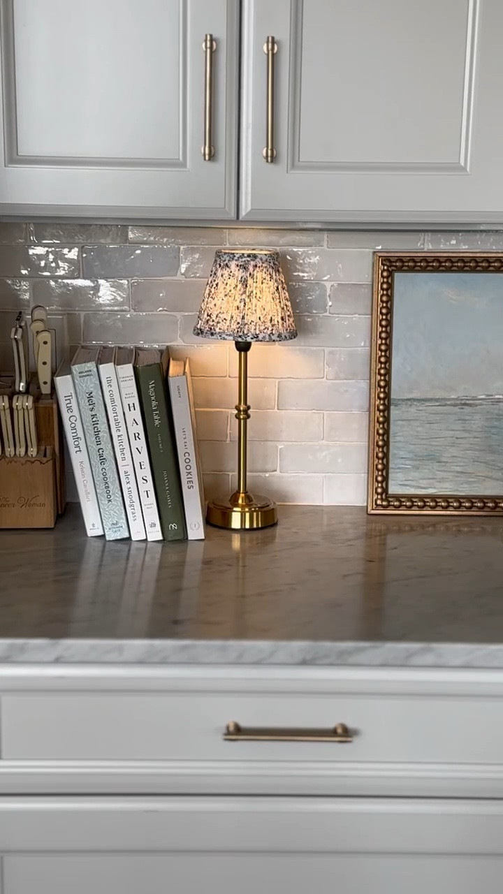 A closer look at the prettiest little floral shade! A top favorite last week along with the led amazon lamp I paired it with. Grab both pieces for only $60!!

#LTKSaleAlert #LTKHome #LTKStyleTip