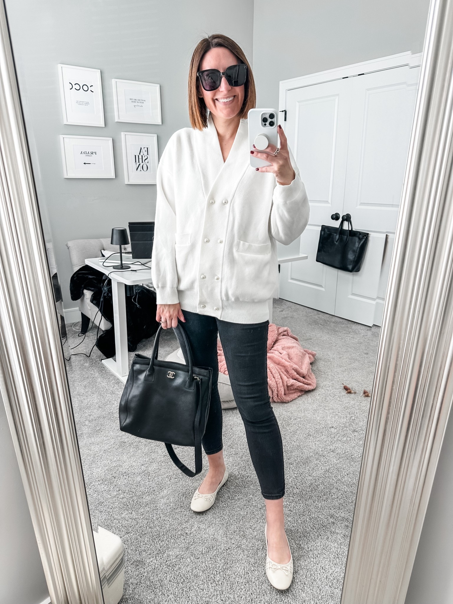 Obsessed with this pearl-buttoned sweater! 

#LTKWorkwear #LTKValentine #LTKmomlife