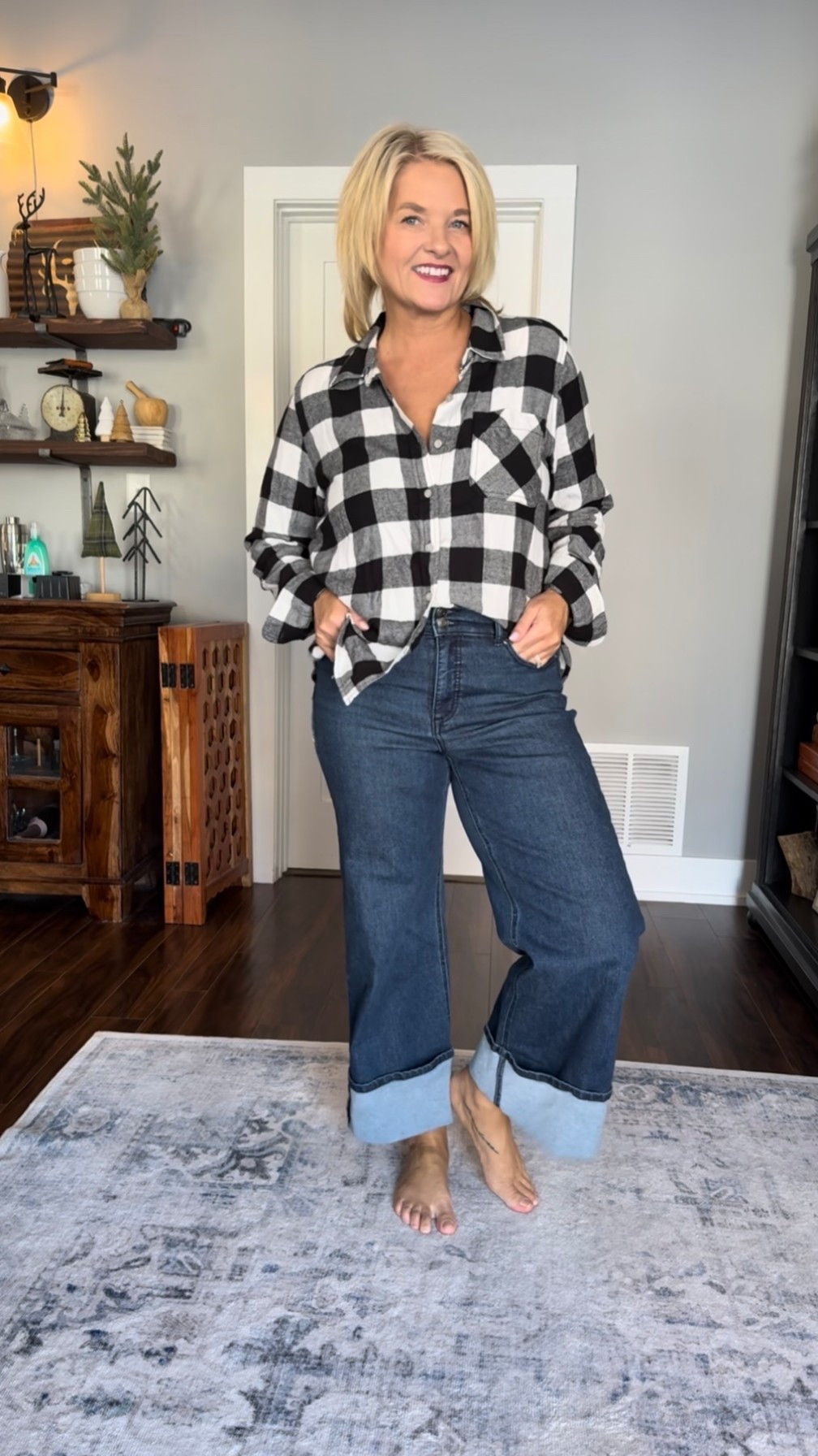 It’s flannel season! And this one from Walmart is a must have! Comes in a ton of colors!  I’m wearing a size medium. Wearing a size 6 in the jeans (sized down 1)

OOTD, grwm, holiday, jeans, denim, plaid, winter, holiday, Christmas, mom style, over 40



#LTKHoliday #LTKootd #LTKFindsUnder50